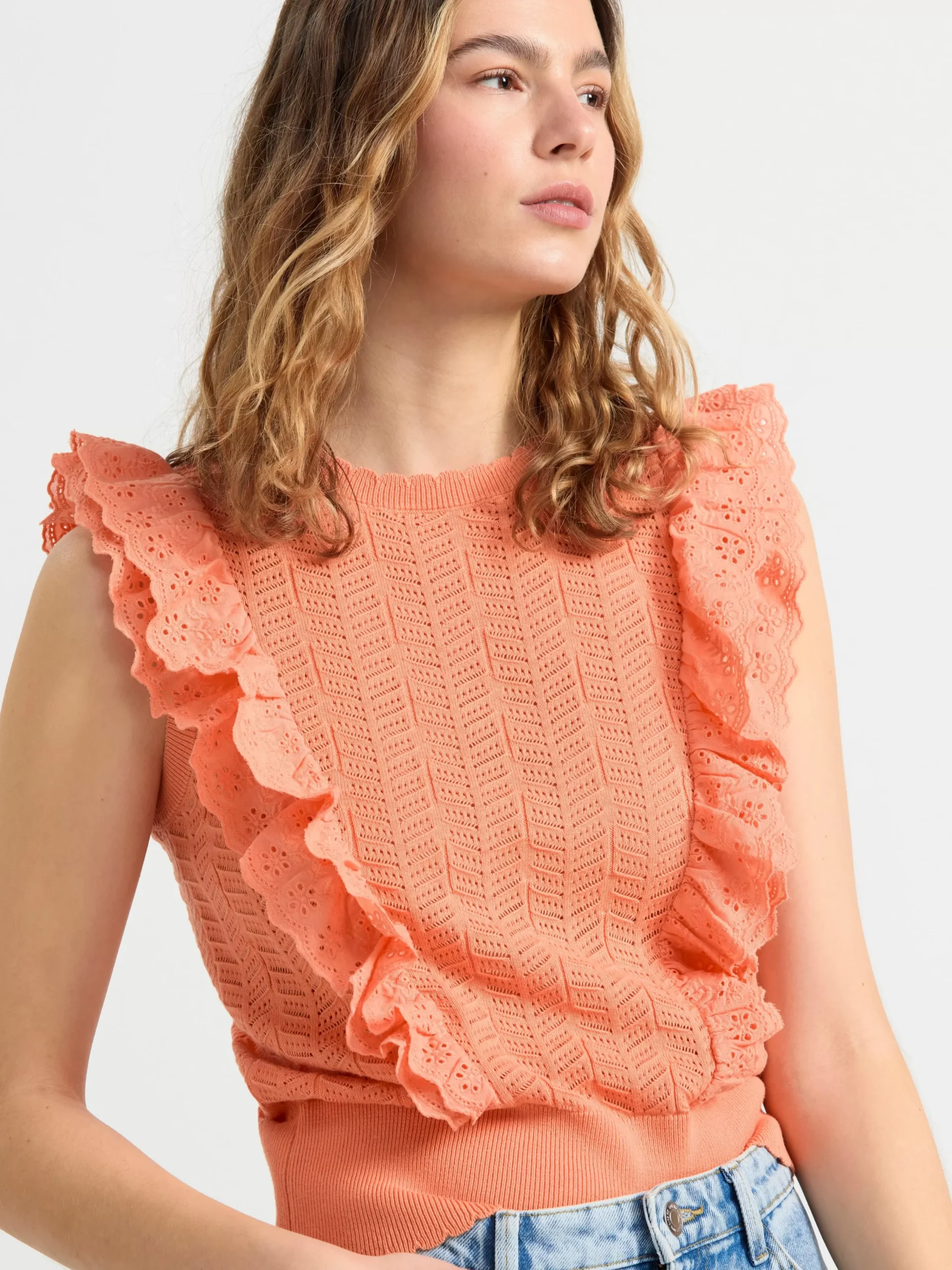 Toppar & T-Shirts>Lindex Armlos Stickad Topp Med Volanger Light Orange