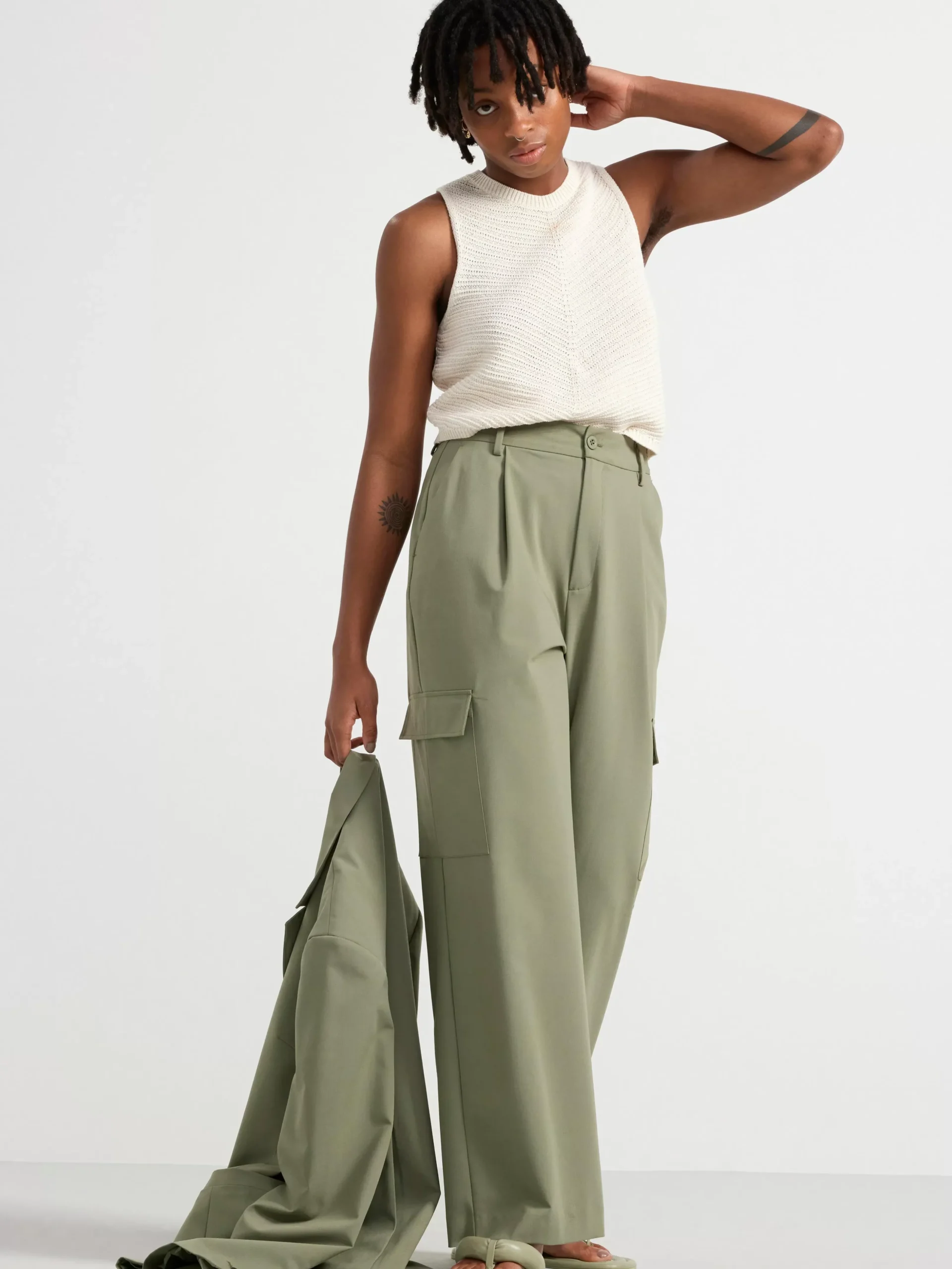 Toppar & T-Shirts>Lindex Armlos Topp I Stickad Linneblandning Light White