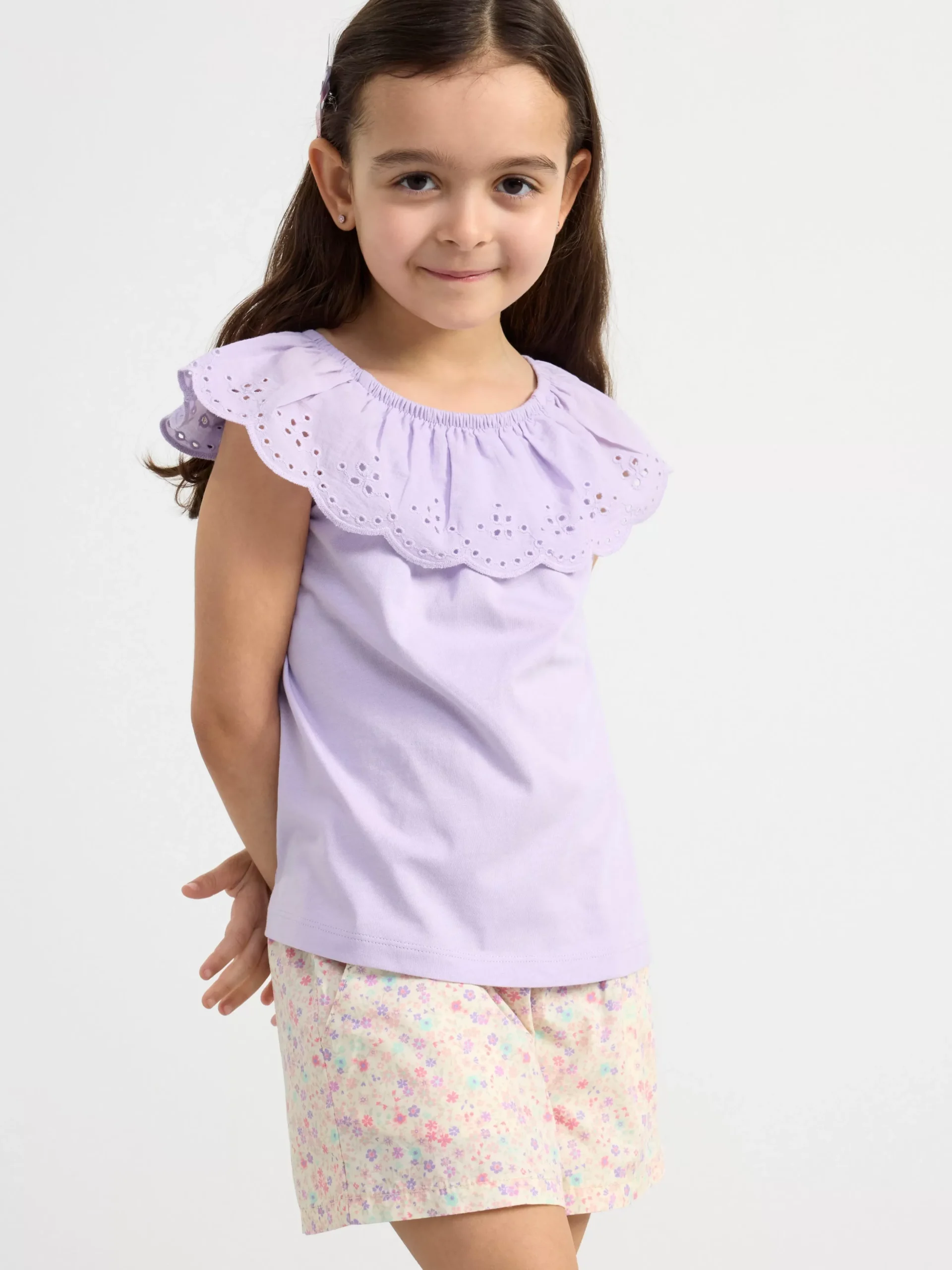 Toppar & T-Shirts>Lindex Armlos Topp Med Broderie Anglaise Light Lilac