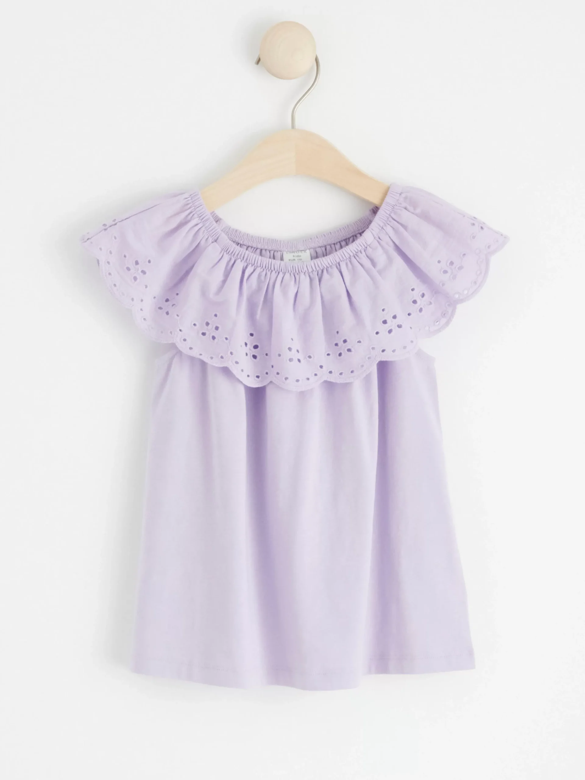 Toppar & T-Shirts>Lindex Armlos Topp Med Broderie Anglaise Light Lilac