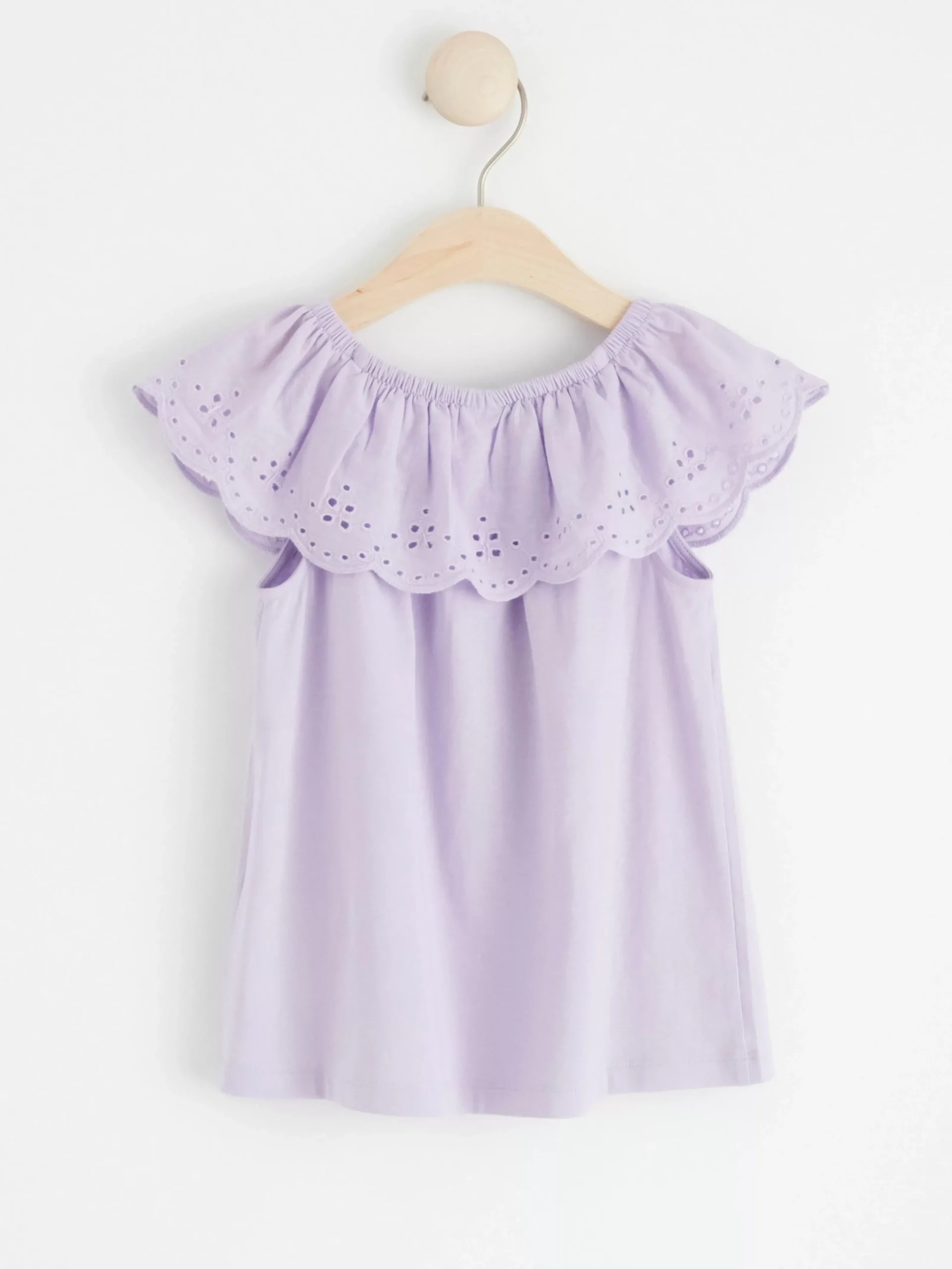 Toppar & T-Shirts>Lindex Armlos Topp Med Broderie Anglaise Light Lilac