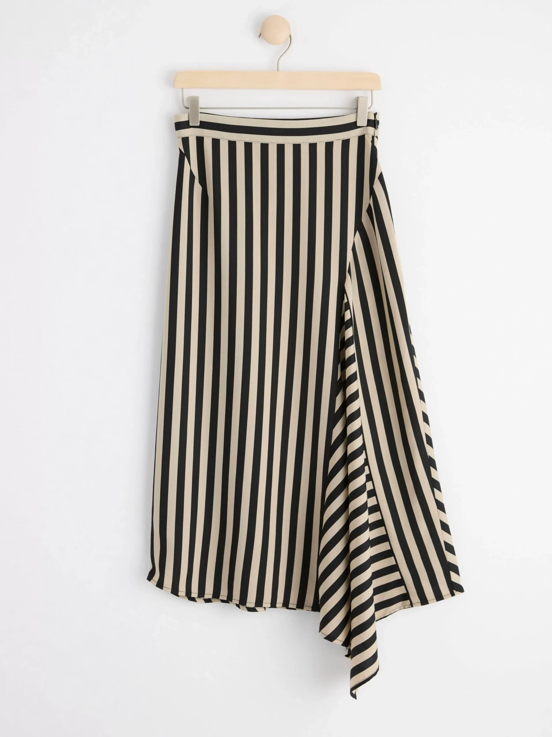 Kjolar>Lindex Asymmetrisk Midikjol Black