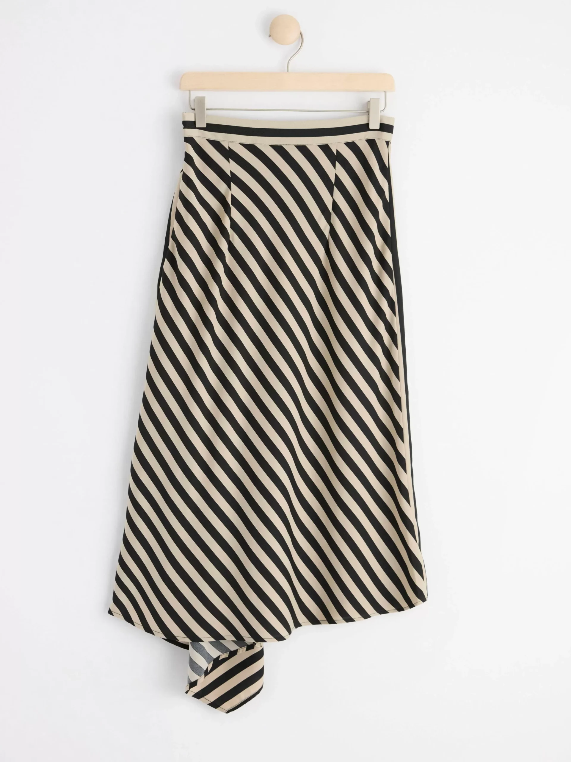 Kjolar>Lindex Asymmetrisk Midikjol Black