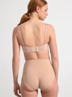 Bh><noscript><img width=