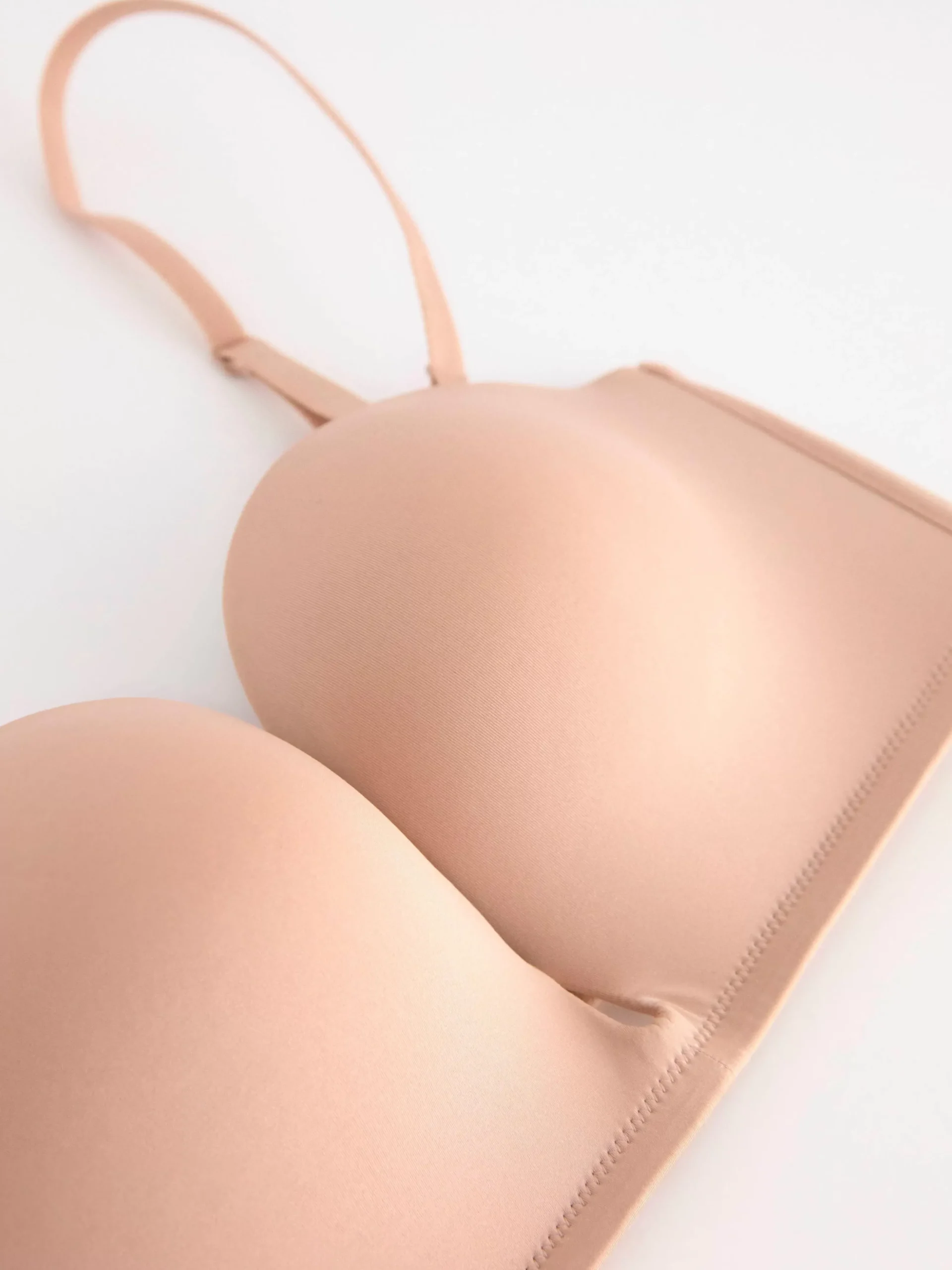 Bh>Lindex Axelbandslos Push-Up Bh Med Djup Urringning Beige