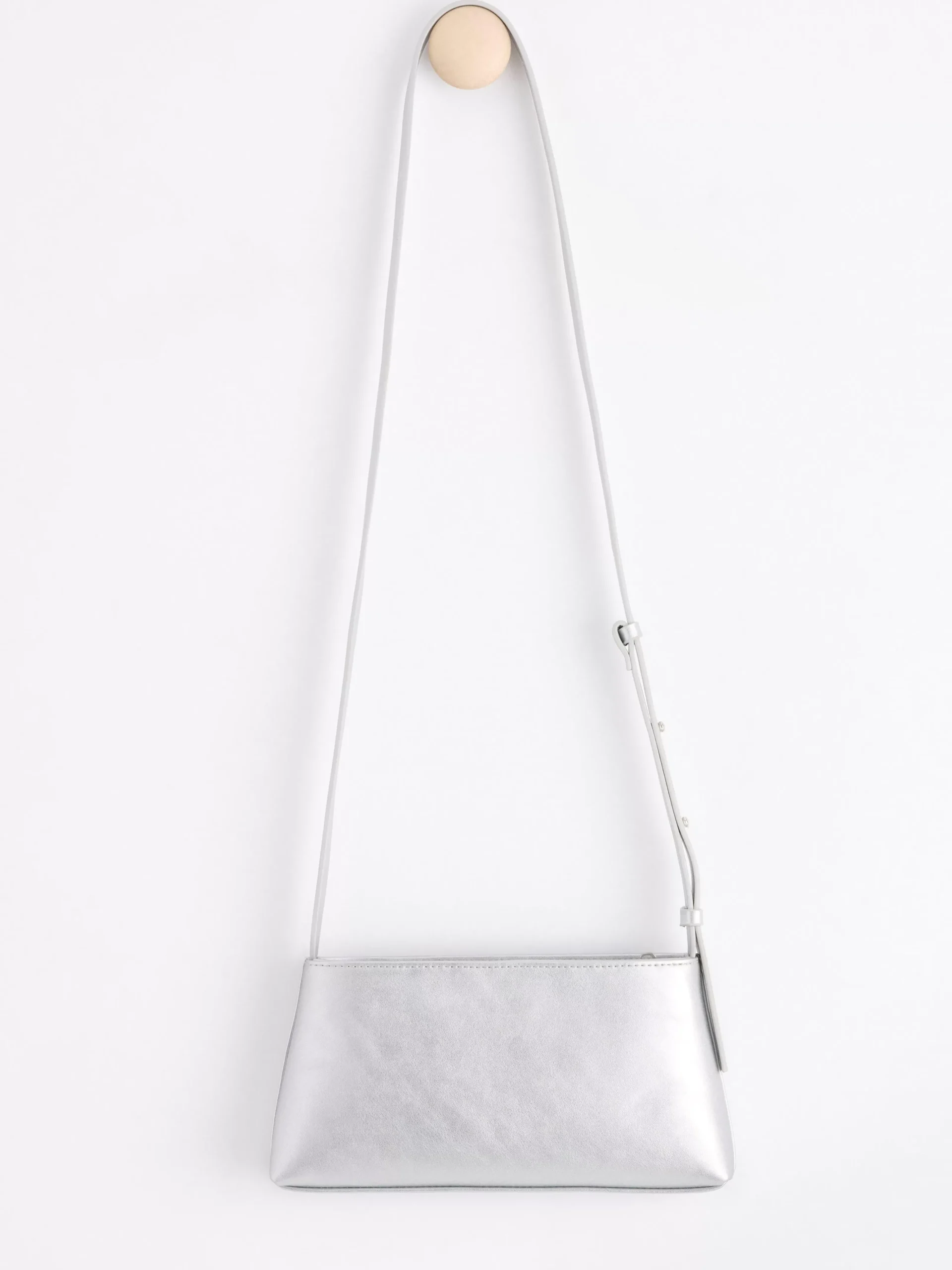 Accessoarer>Lindex Axelremsvaska Silver