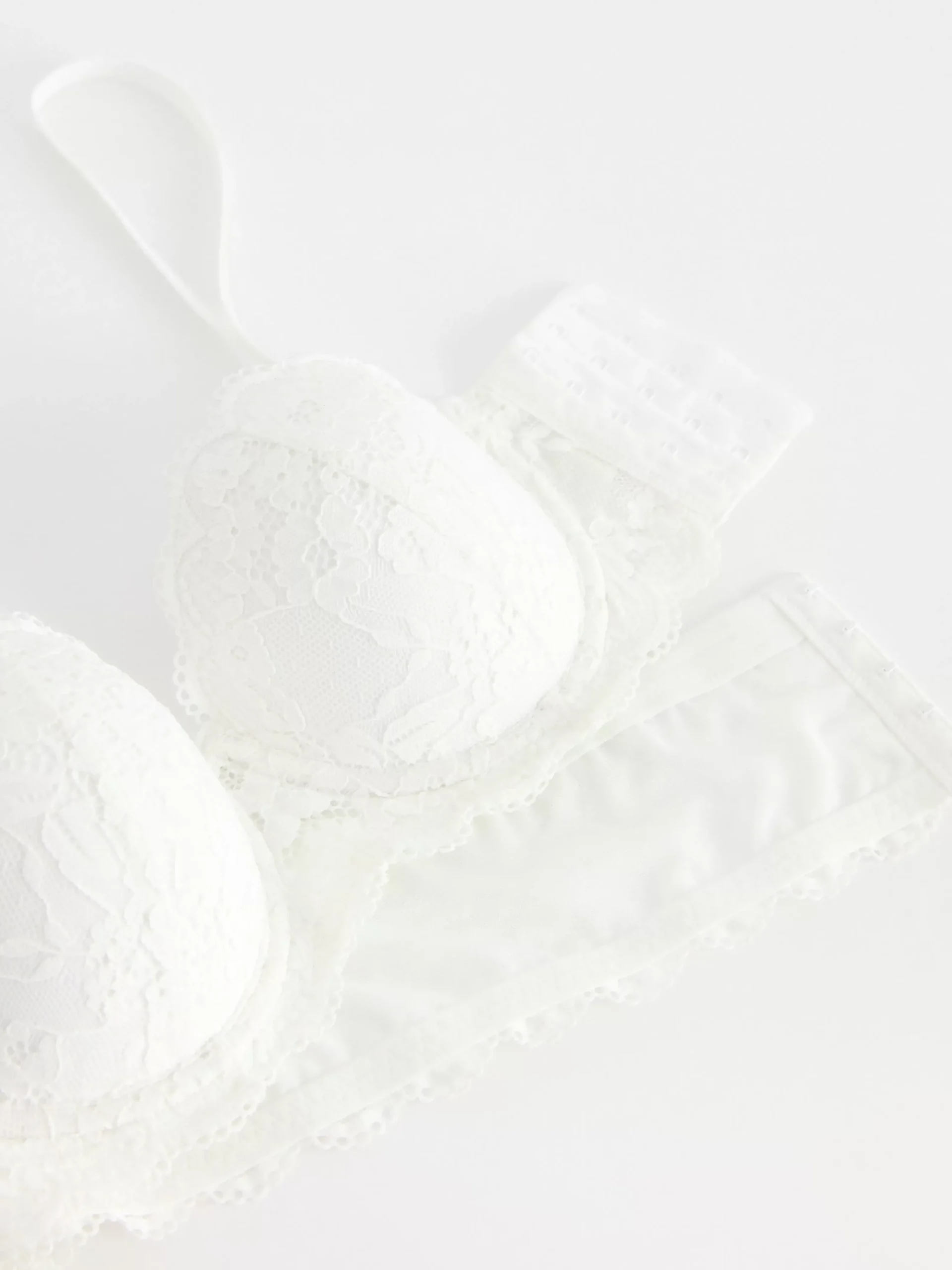 Bh>Lindex Bjork Axelbandslos Balconette Bh Med Spets White