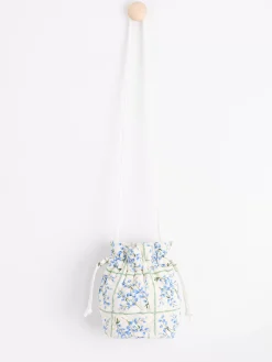 Accessoarer>Lindex Blommig Axelremsvaska – Curated By Elsa & Sofia Light White
