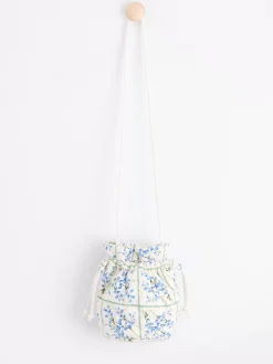Accessoarer>Lindex Blommig Axelremsvaska – Curated By Elsa & Sofia Light White