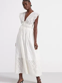 Klänningar>Lindex Broderie Anglaise Klanning – Curated By Elsa & Sofia Off White