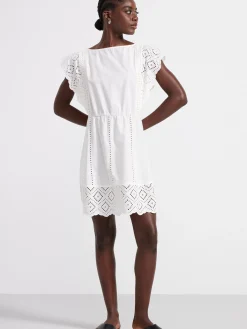 Klänningar>Lindex Broderie Anglaise Klanning – Curated By Elsa & Sofia White