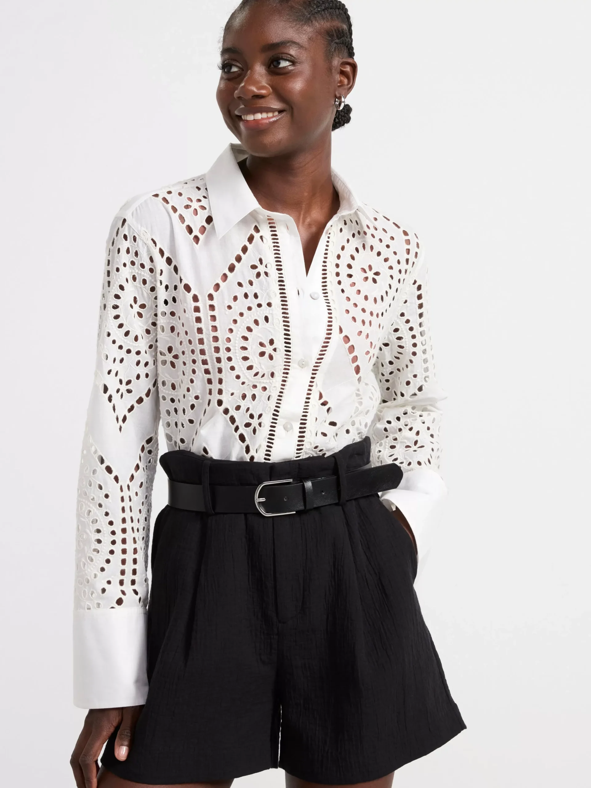 Blusar & Skjortor>Lindex Broderie Anglaise Skjorta – Curated By Elsa & Sofia White