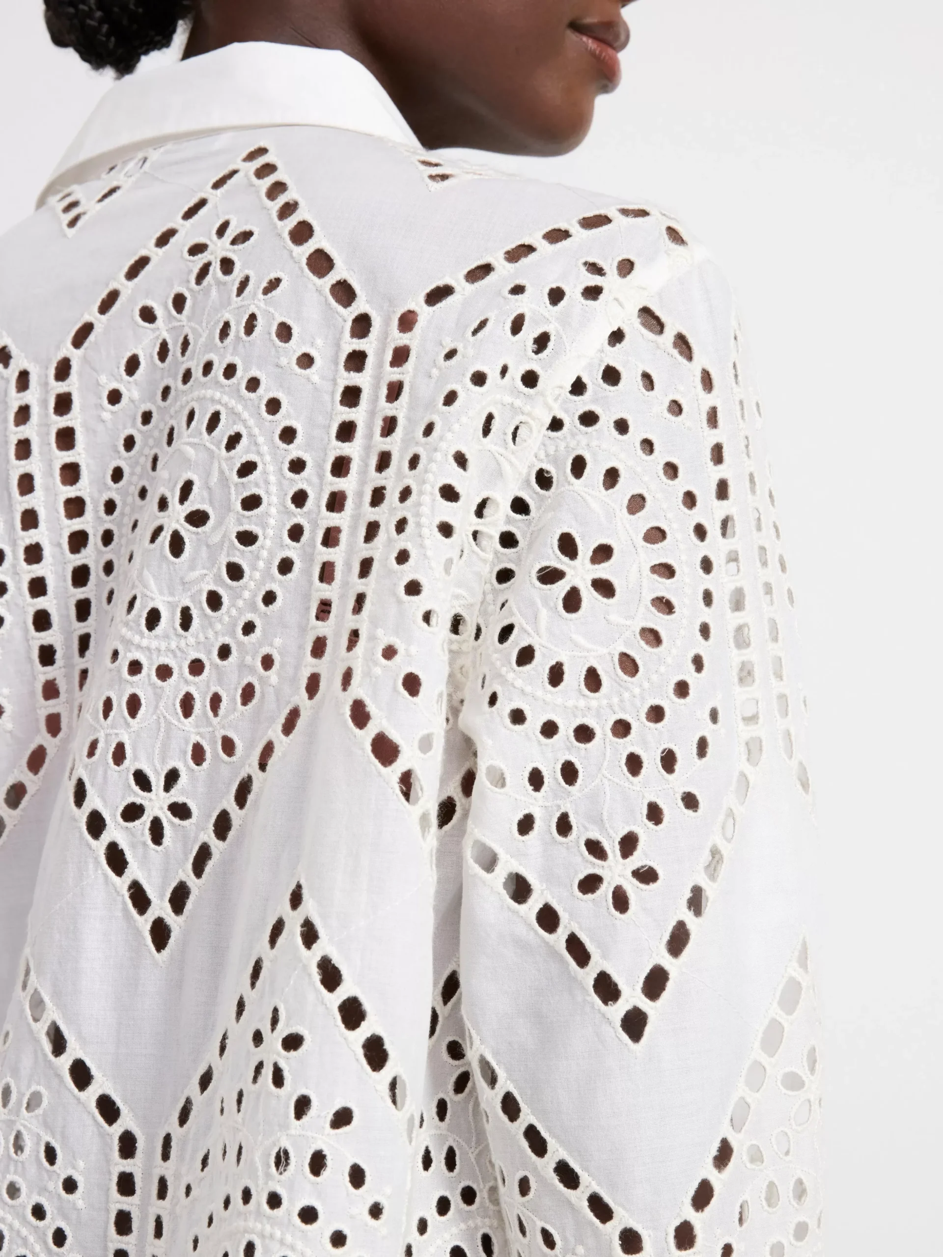 Blusar & Skjortor>Lindex Broderie Anglaise Skjorta – Curated By Elsa & Sofia White