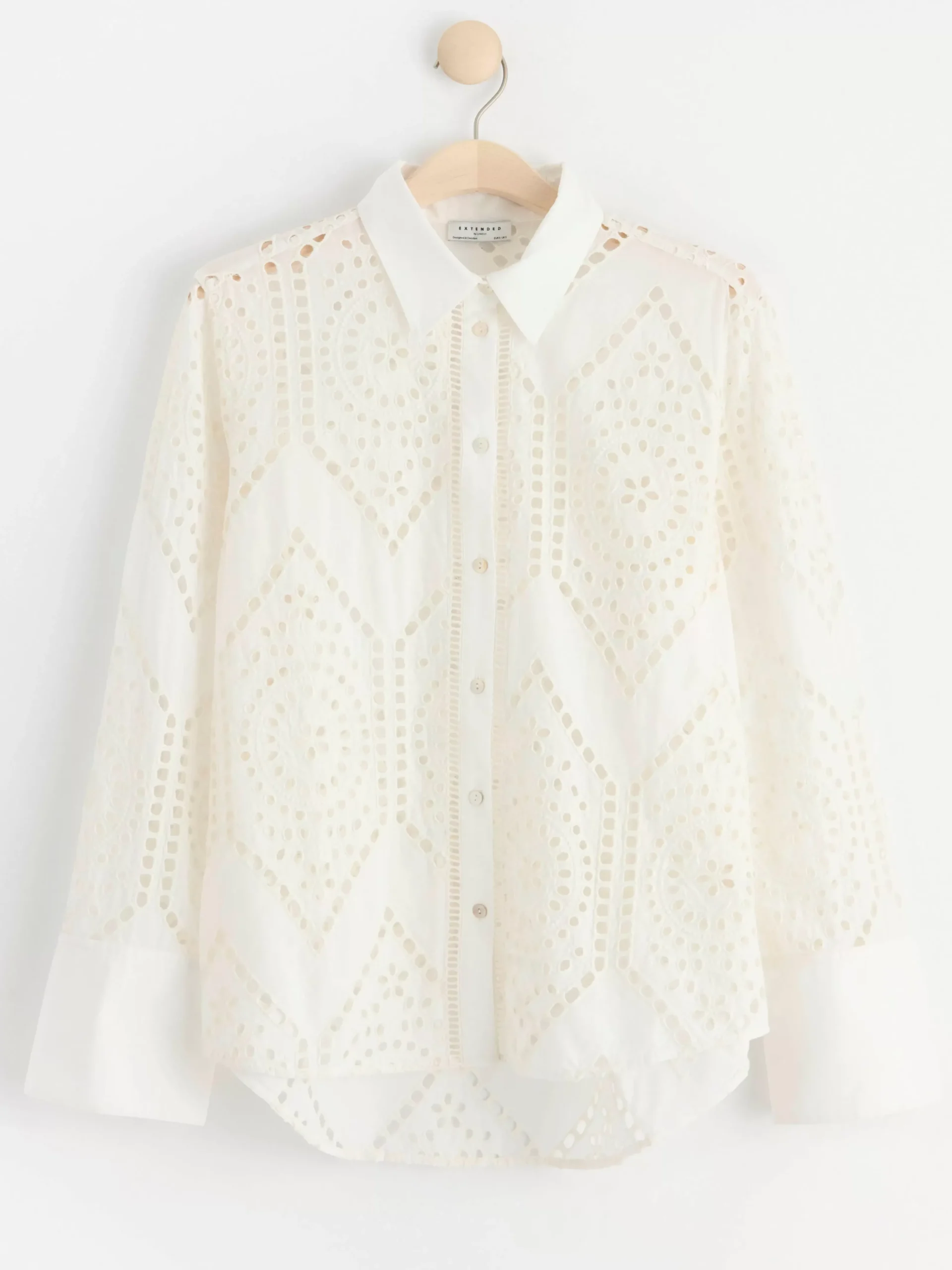 Blusar & Skjortor>Lindex Broderie Anglaise Skjorta – Curated By Elsa & Sofia White