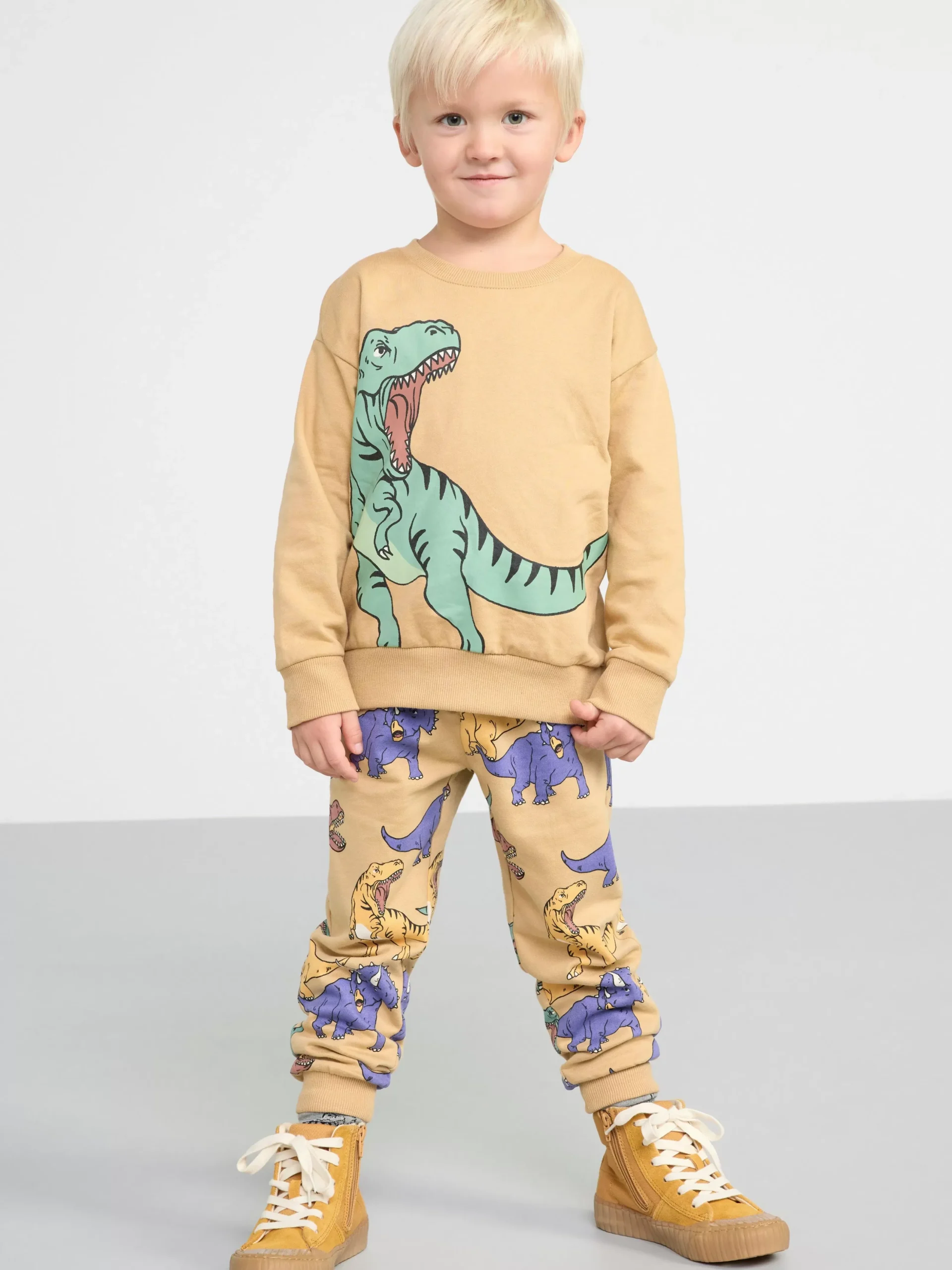 Byxor & Leggings>Lindex Byxa Med Borstad Insida Och Dinosaurier Beige