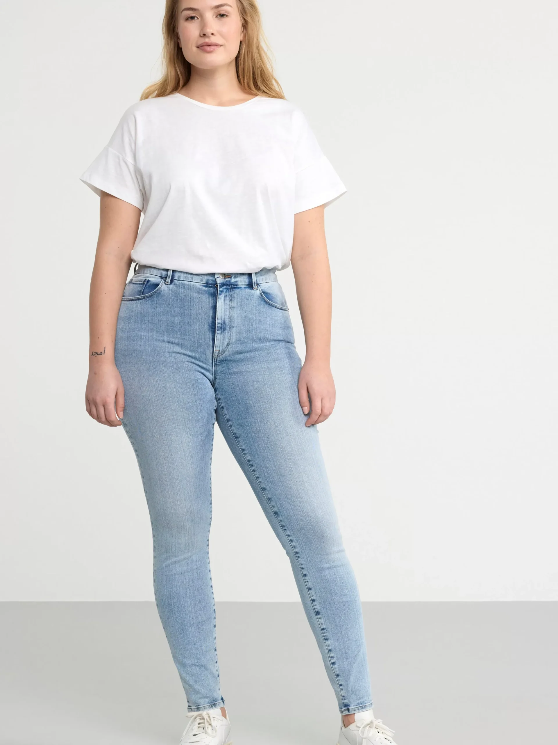 Jeans>Lindex Clara Curve Superstretchiga Slim Fit Jeans Med Hog Midja Light Denim