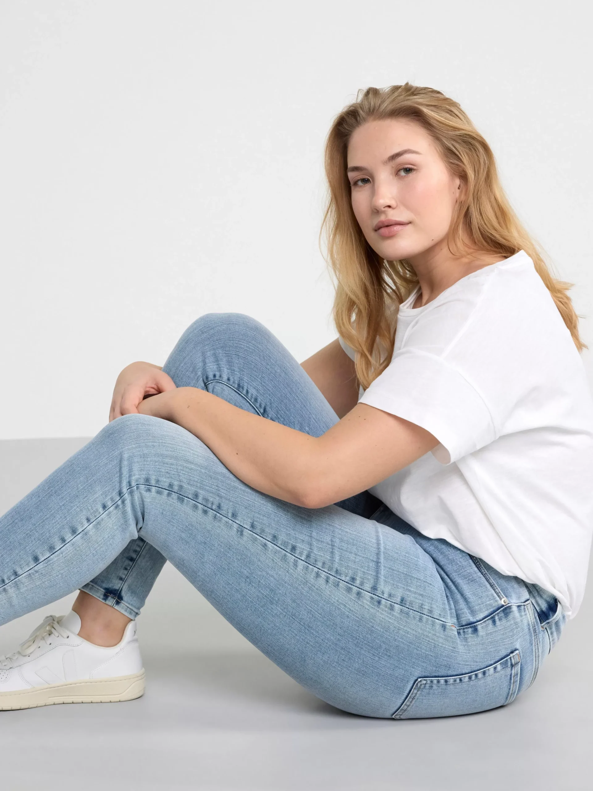 Jeans>Lindex Clara Curve Superstretchiga Slim Fit Jeans Med Hog Midja Light Denim