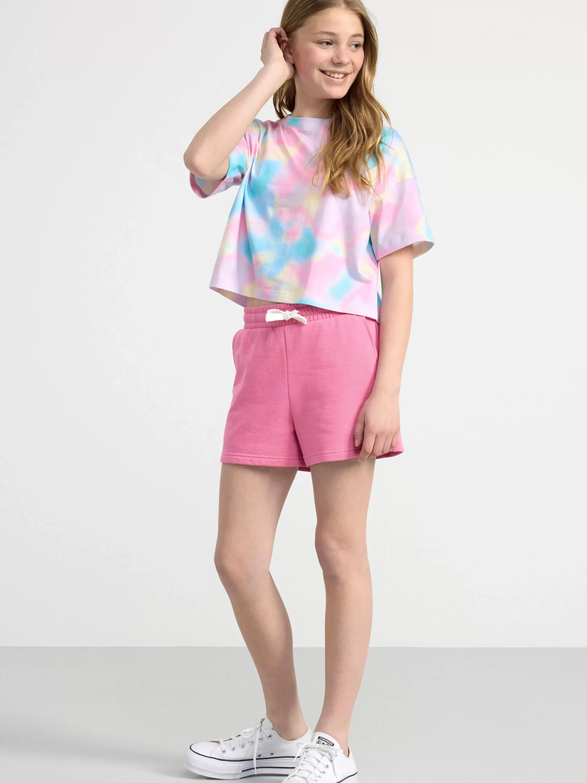 Toppar & T-Shirts>Lindex Croppad Regnbagsfargad T-Shirt Light Pink