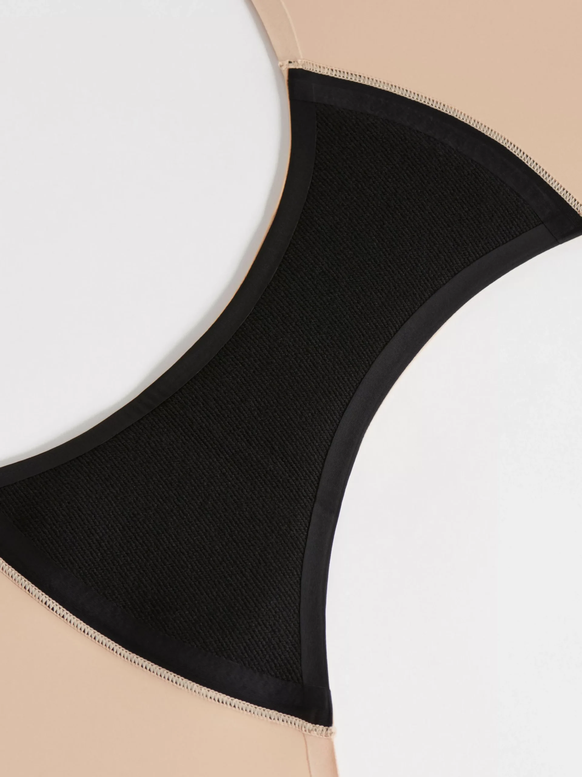 Trosor>Lindex Engineered Hiphugger – Menstrosa Med Hog Absorption Beige