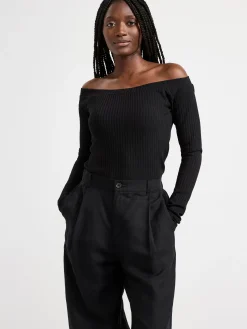Toppar & T-Shirts>Lindex Figurnara Topp Med Batringning Black