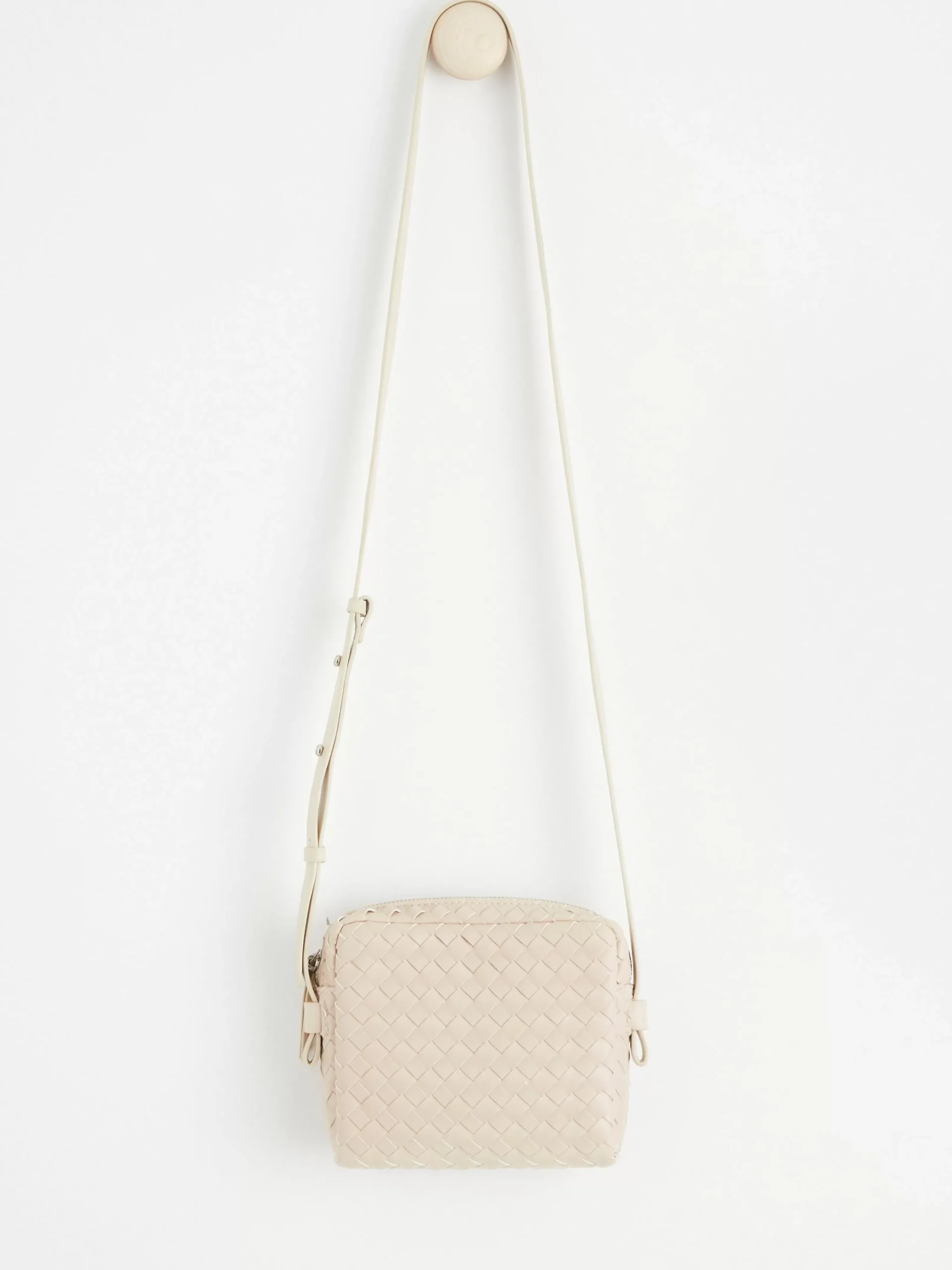 Accessoarer>Lindex Flatad Axelremsvaska Beige