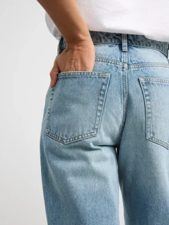 Jeans><noscript><img width=