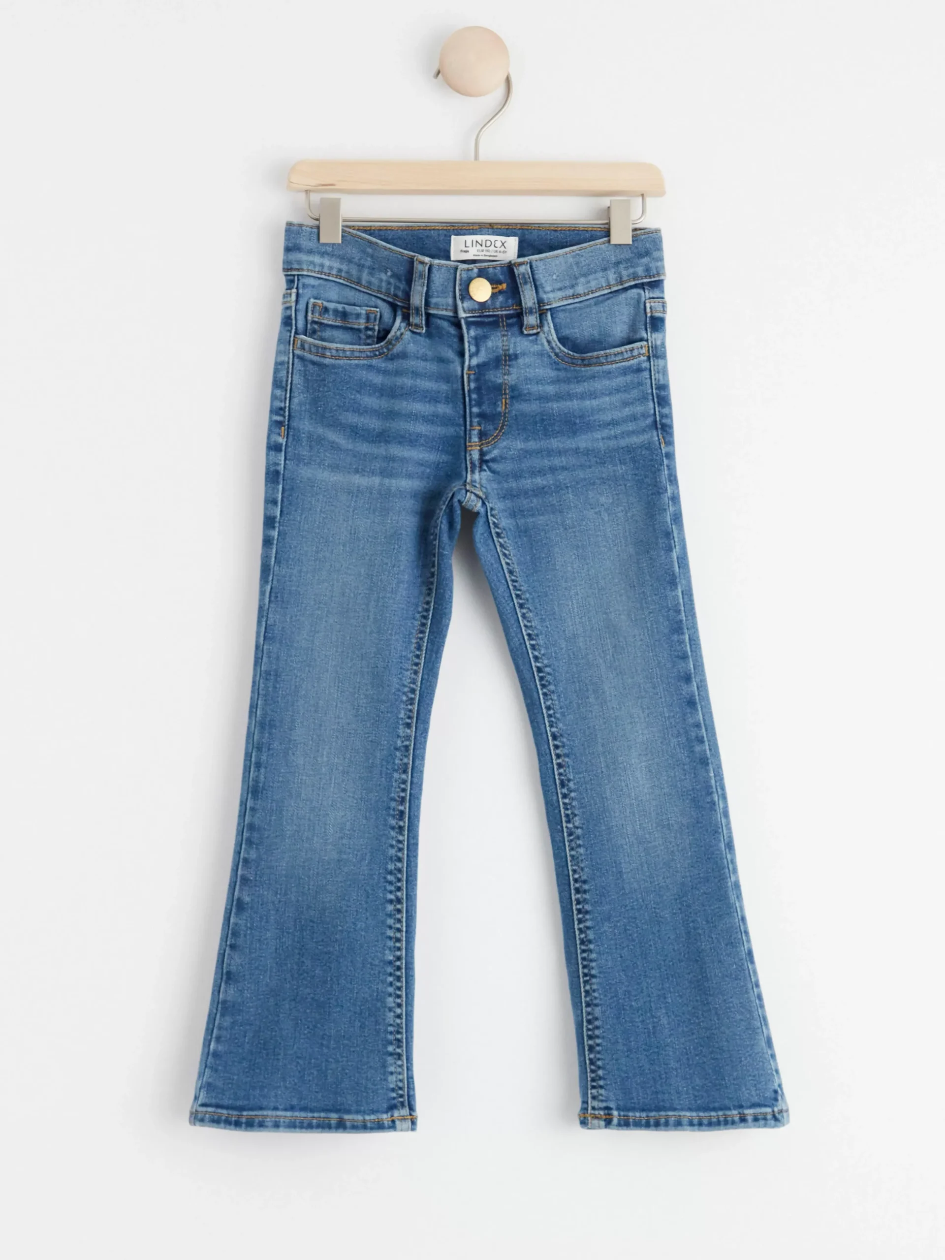 Jeans>Lindex Freja Jeans Med Utsvangt Ben Och Normalhog Midja Denim