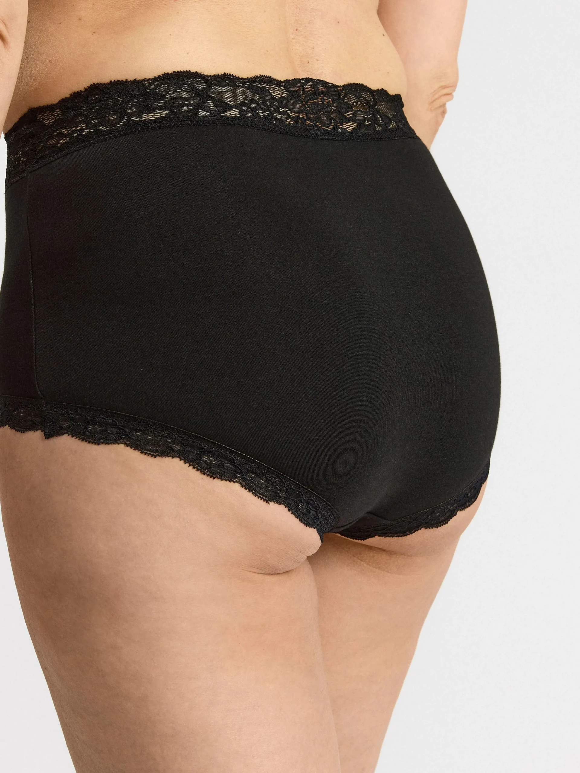 Trosor>Lindex High Waist Trosa Med Spetskant Black