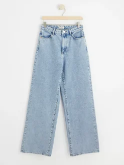 Jeans><noscript><img width=