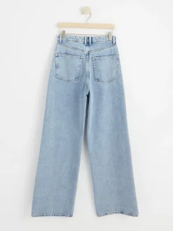 Jeans><noscript><img width=