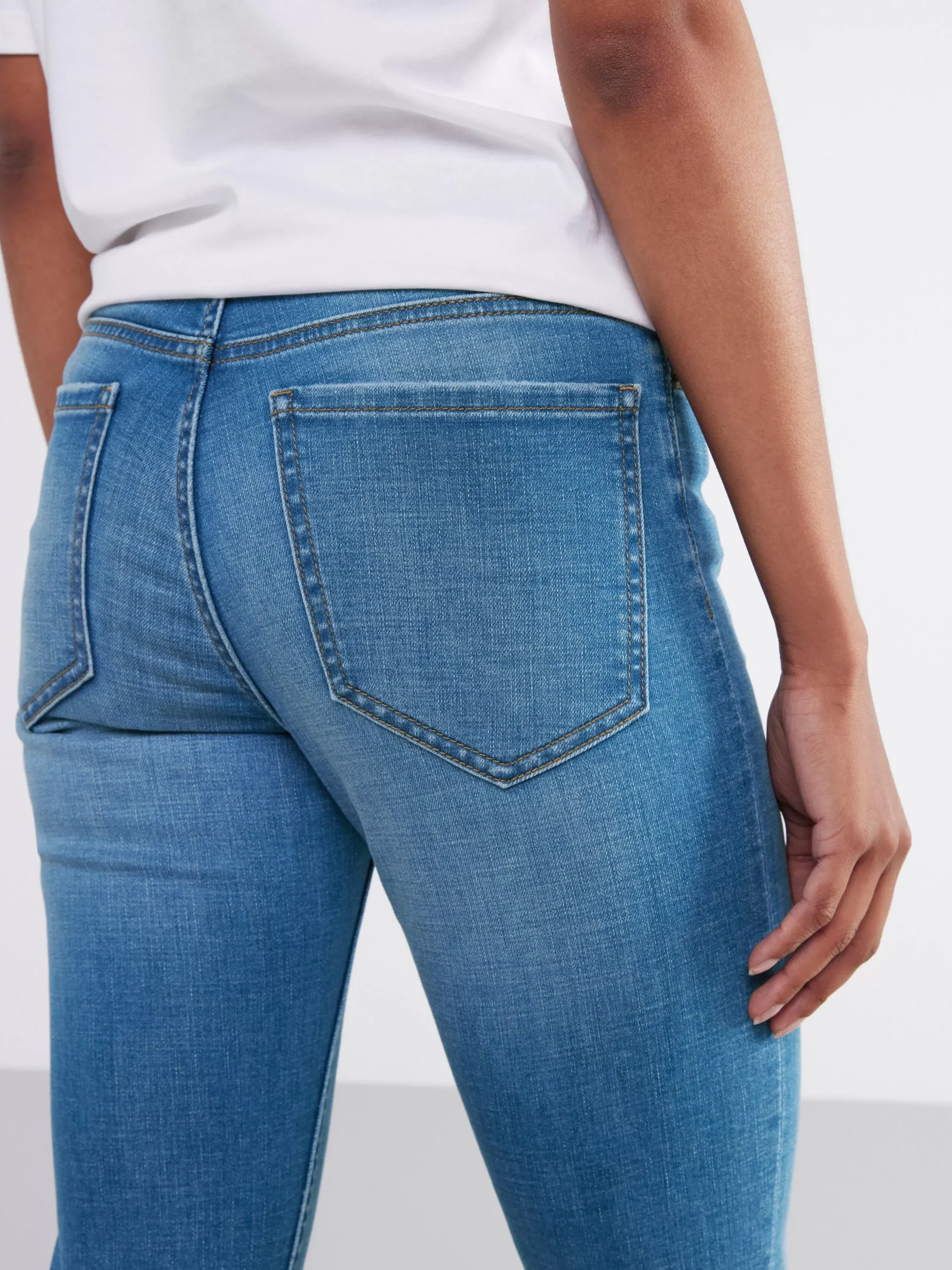 Jeans>Lindex Karen Utsvangda Croppade Jeans Light Denim