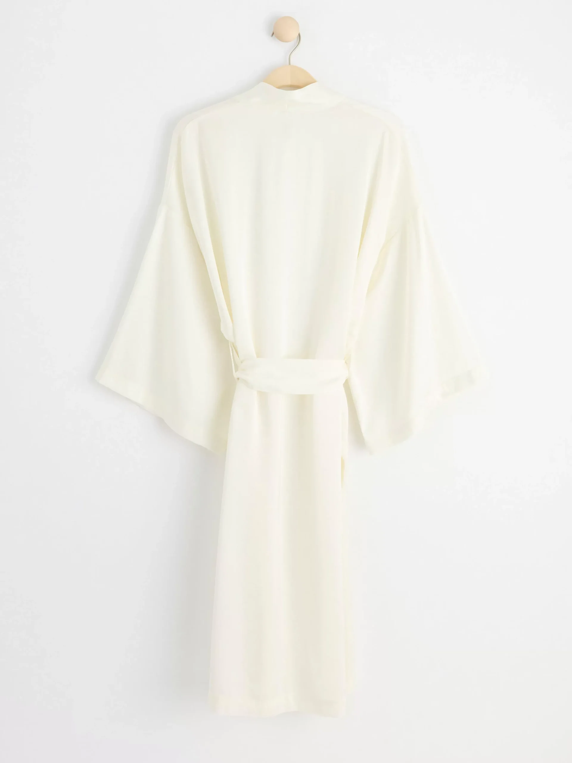 Nattplagg>Lindex Kimono I Satin Light White