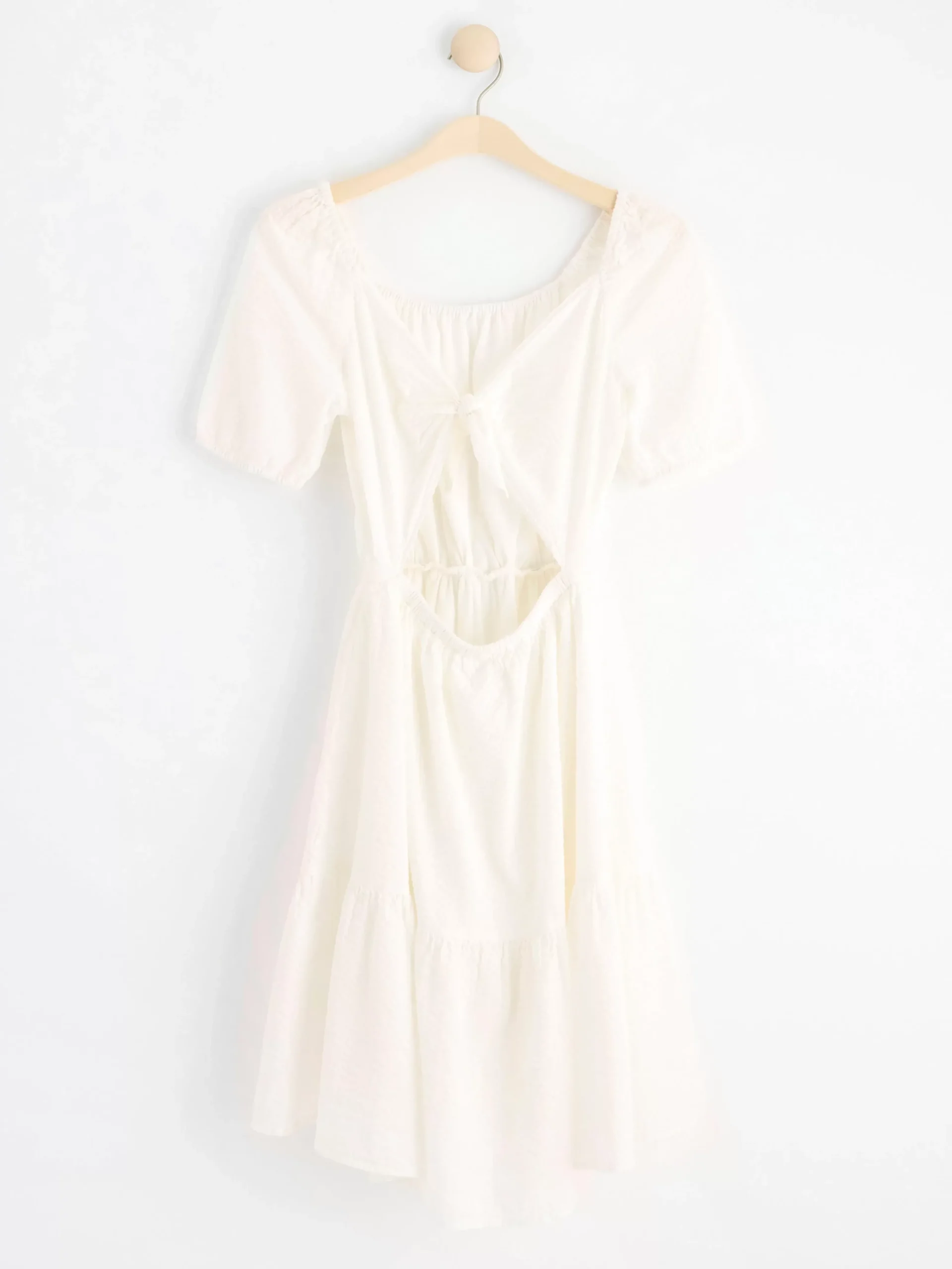 Klänningar>Lindex Klanning I Backebolja Med Puffarm Off White