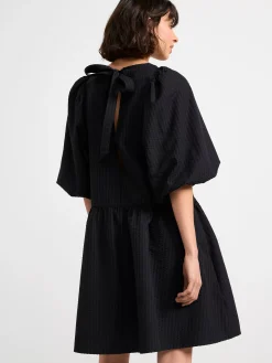 Klänningar>Lindex Klanning I Backebolja Med Puffarm Black