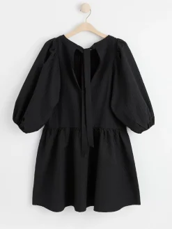 Klänningar><noscript><img width=