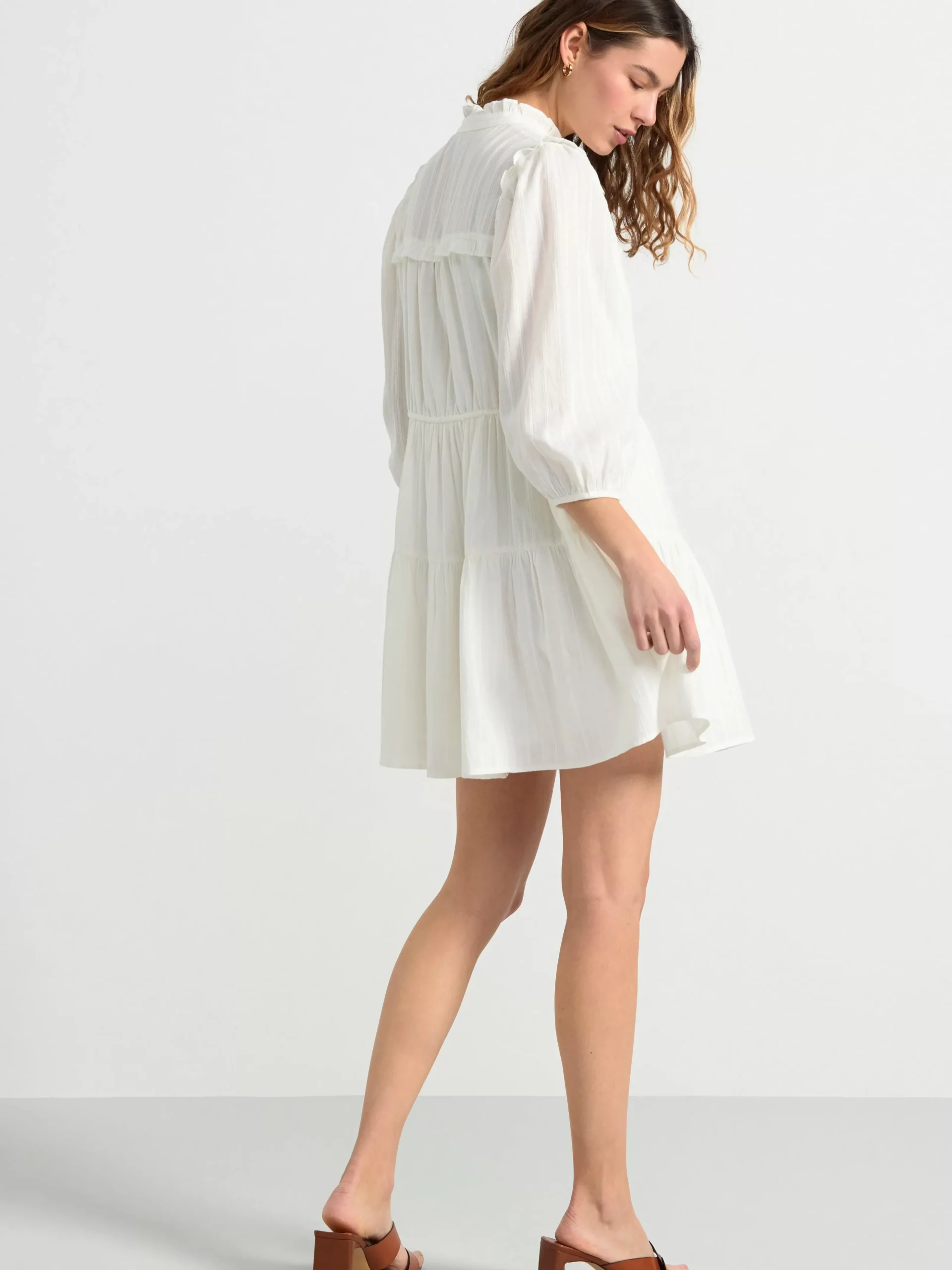 Klänningar>Lindex Klanning Med Broderie Anglaise Och Volangdetaljer Off White