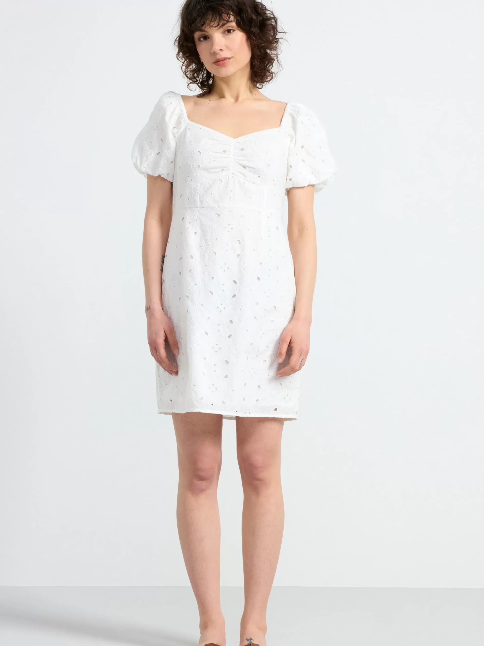 Klänningar>Lindex Klanning Med Broderie Anglaise Off White