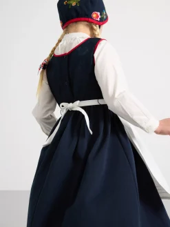 Klänningar><noscript><img width=