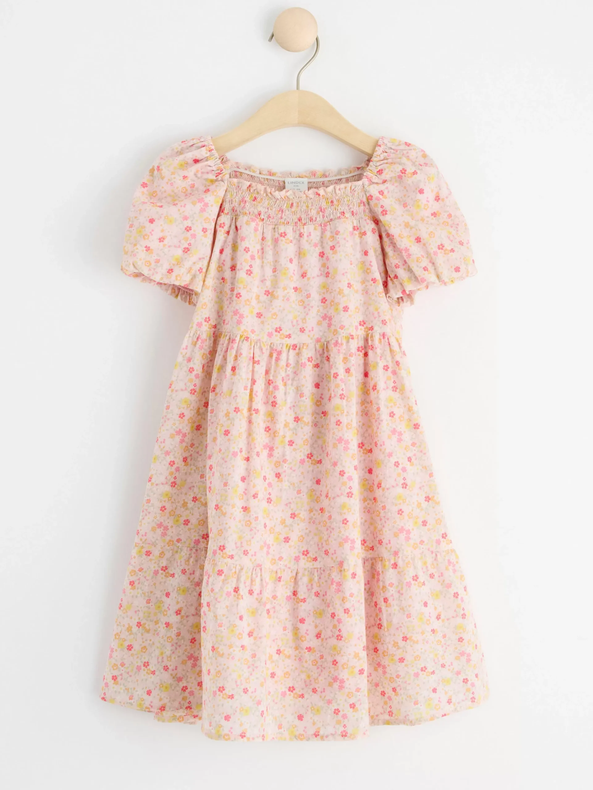 Klänningar>Lindex Klanning Med Puffarm Och Blommor Light Pink