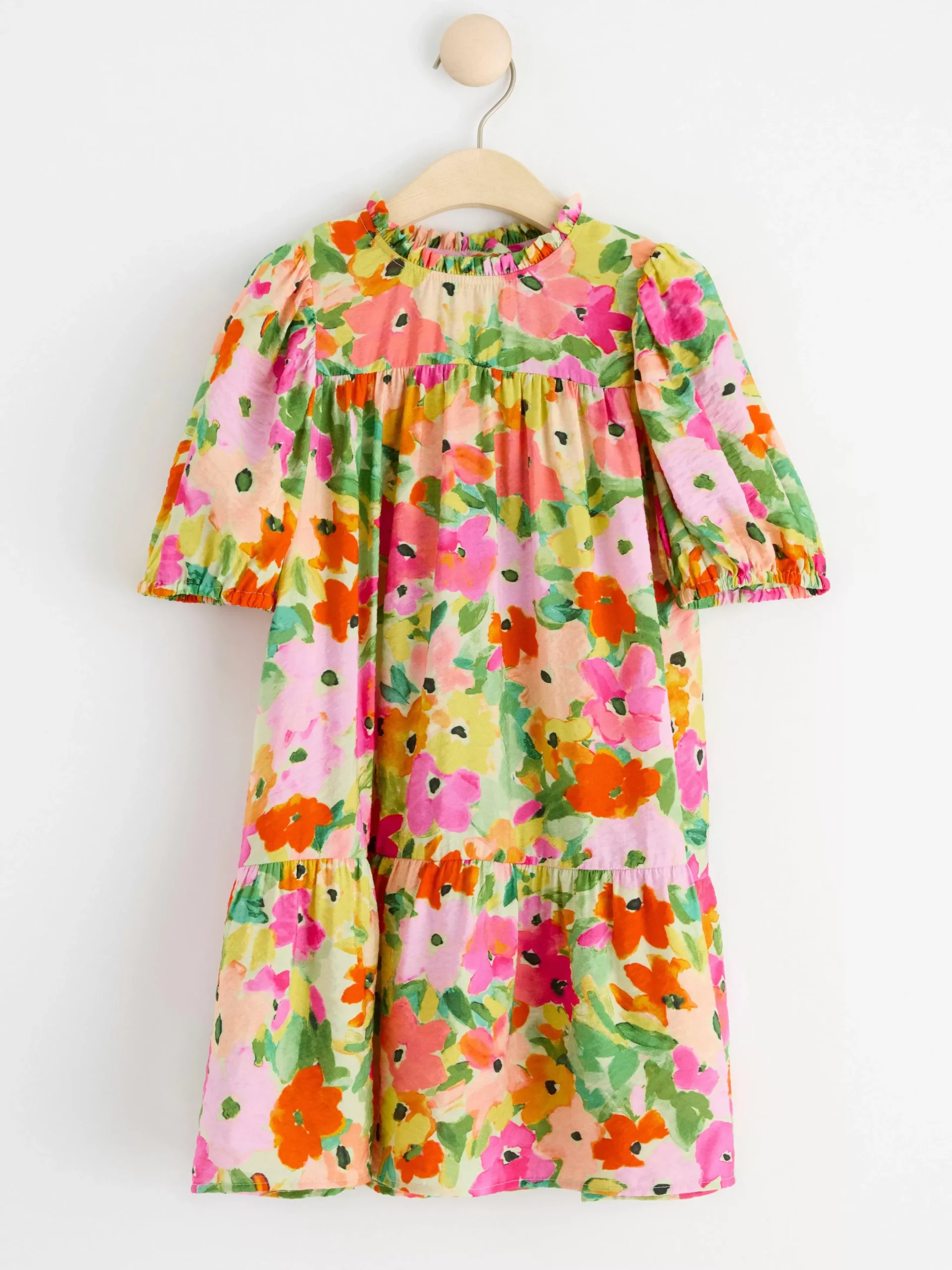 Klänningar>Lindex Klanning Med Puffarm Och Blommor Pink
