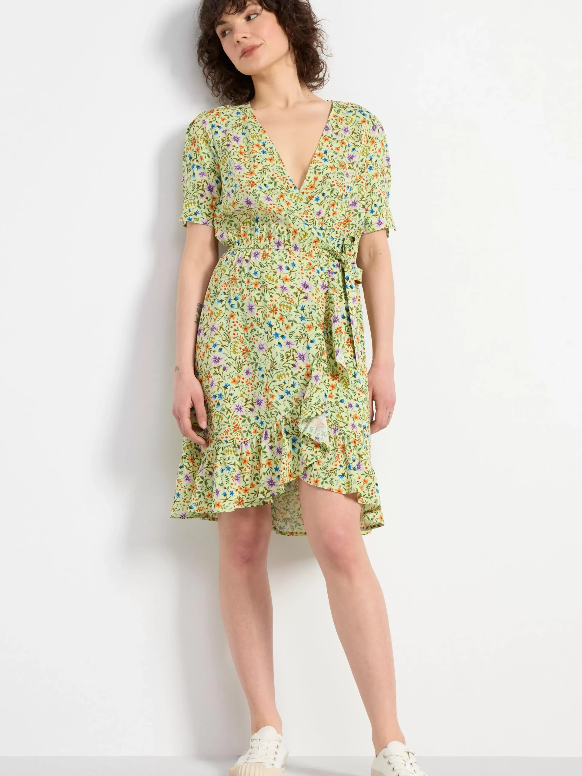 Klänningar>Lindex Kort Monstrad Klanning Med Kort Arm Light Dusty Yellow