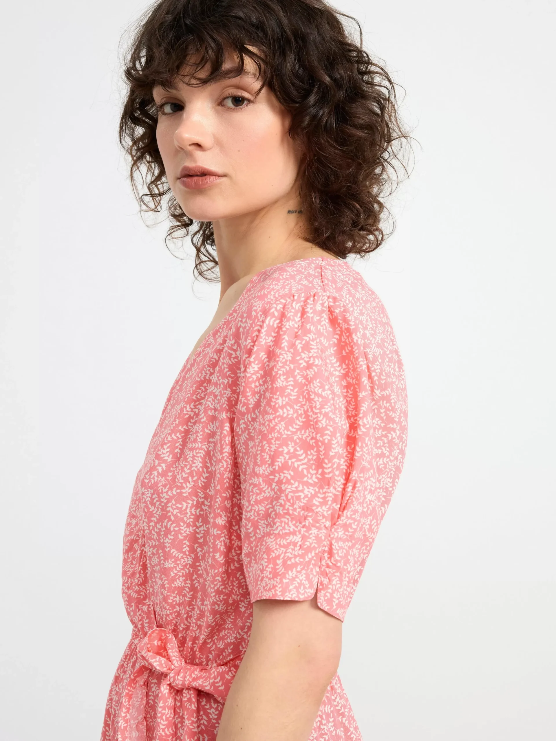 Klänningar>Lindex Kort Monstrad Klanning Med Kort Arm Dark Pink