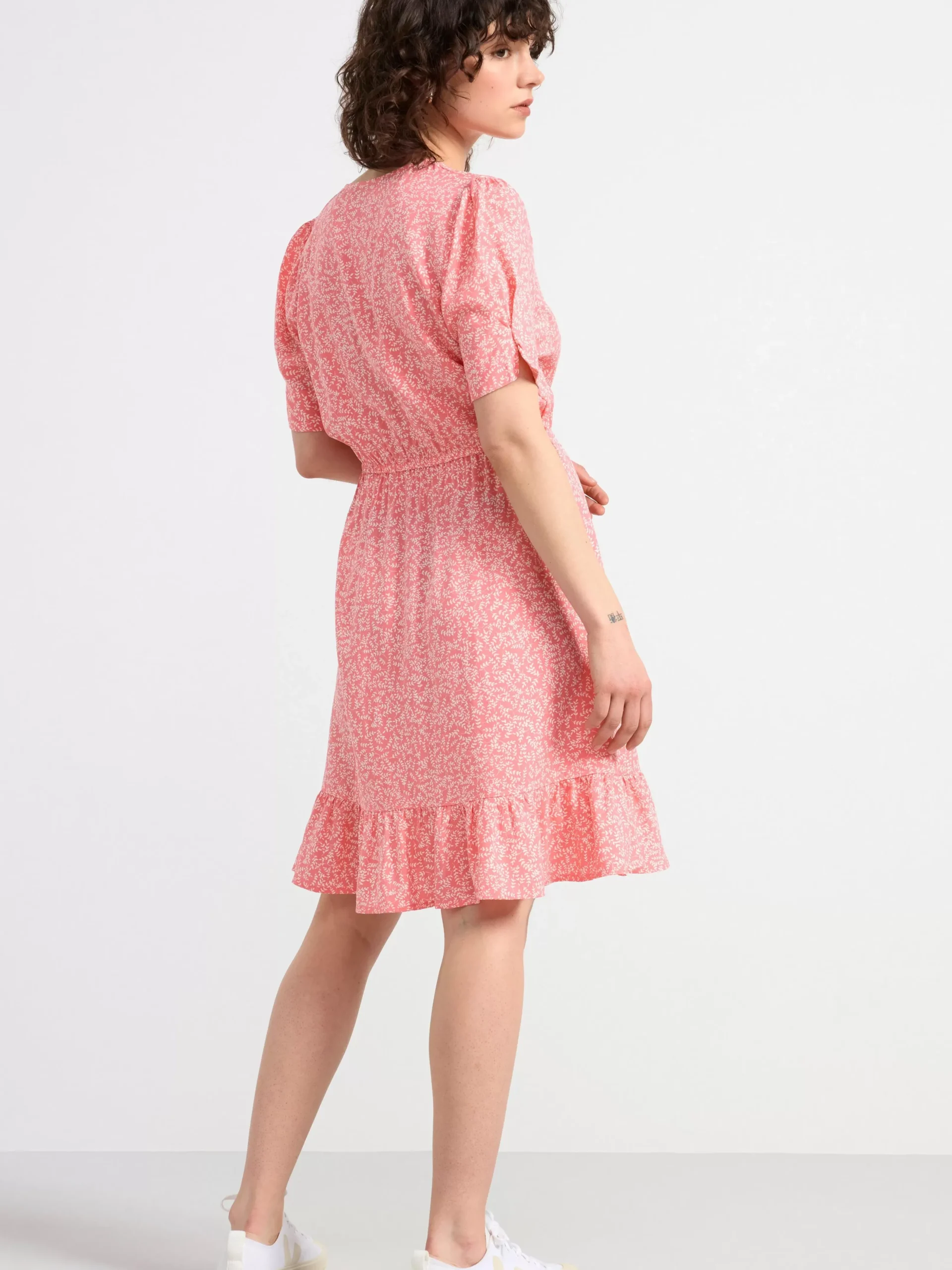 Klänningar>Lindex Kort Monstrad Klanning Med Kort Arm Dark Pink