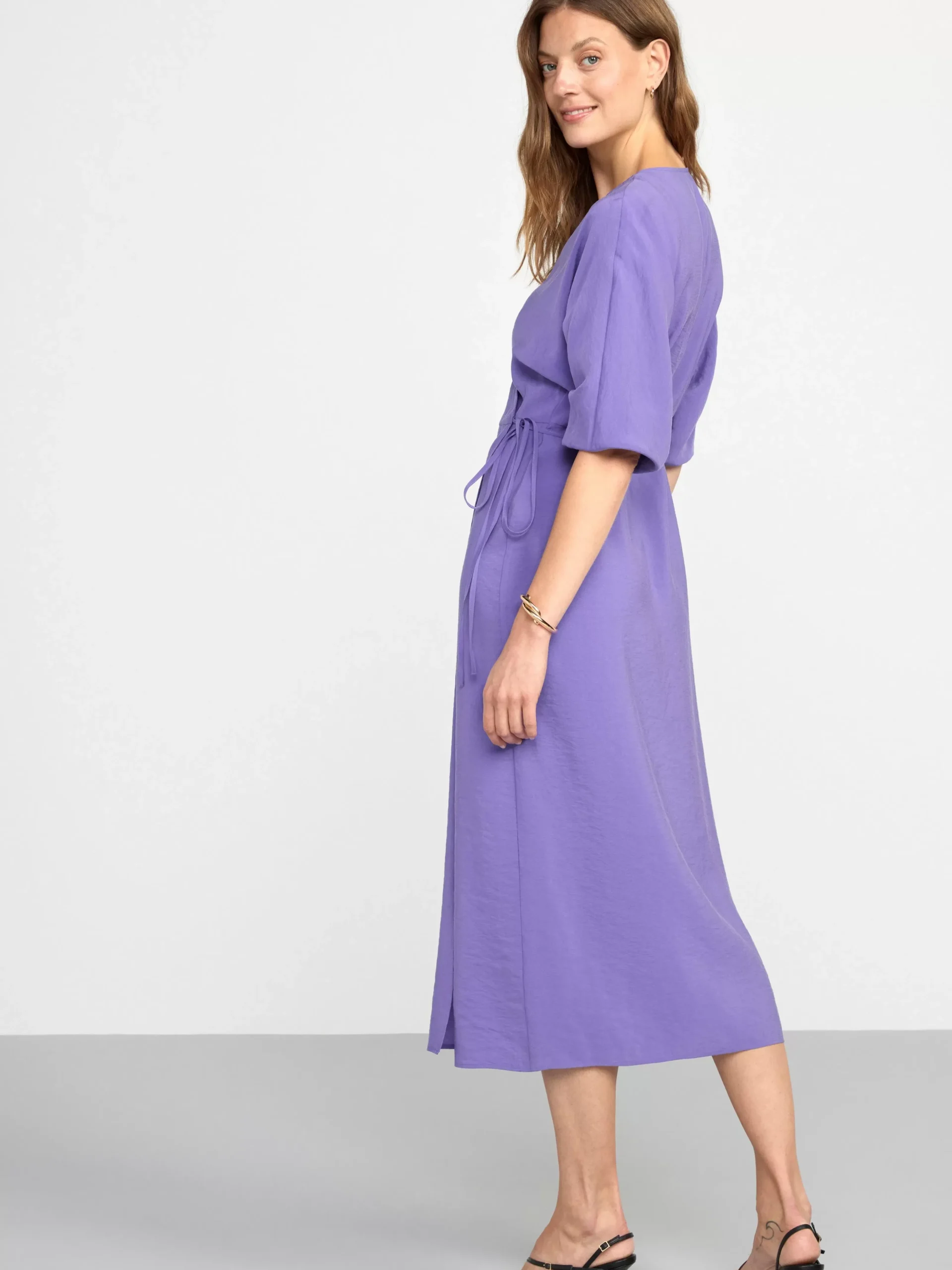 Klänningar>Lindex Kortarmad Klanning I Omlottdesign Strong Lilac