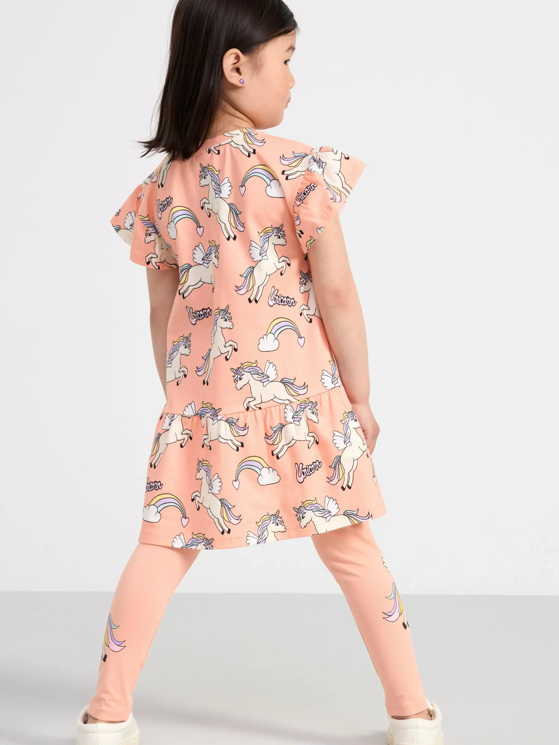 Toppar & T-Shirts>Lindex Kortarmad Klanning Med Enhorningar Light Coral