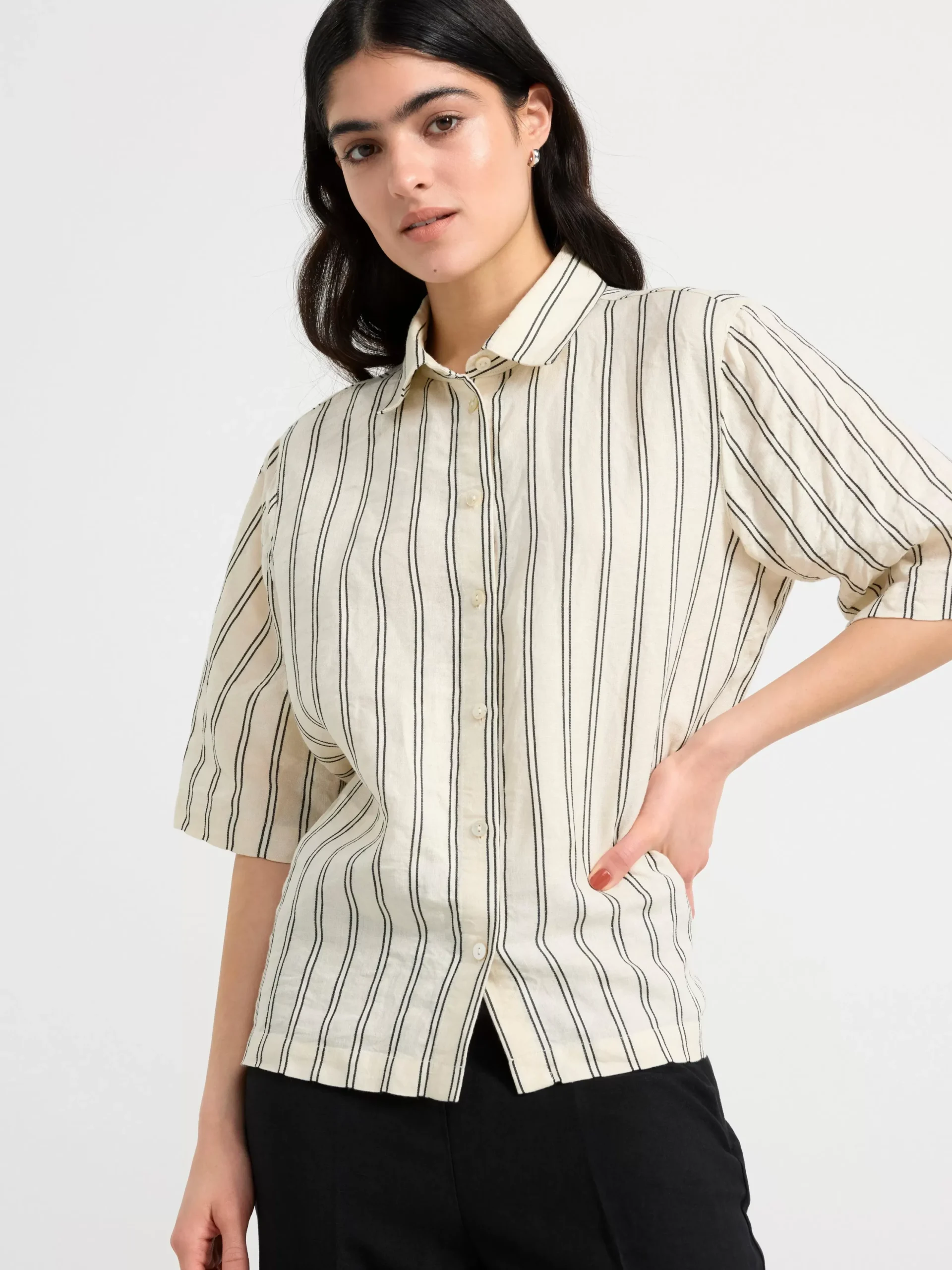 Blusar & Skjortor>Lindex Kortarmad Skjorta I Linne Light Beige