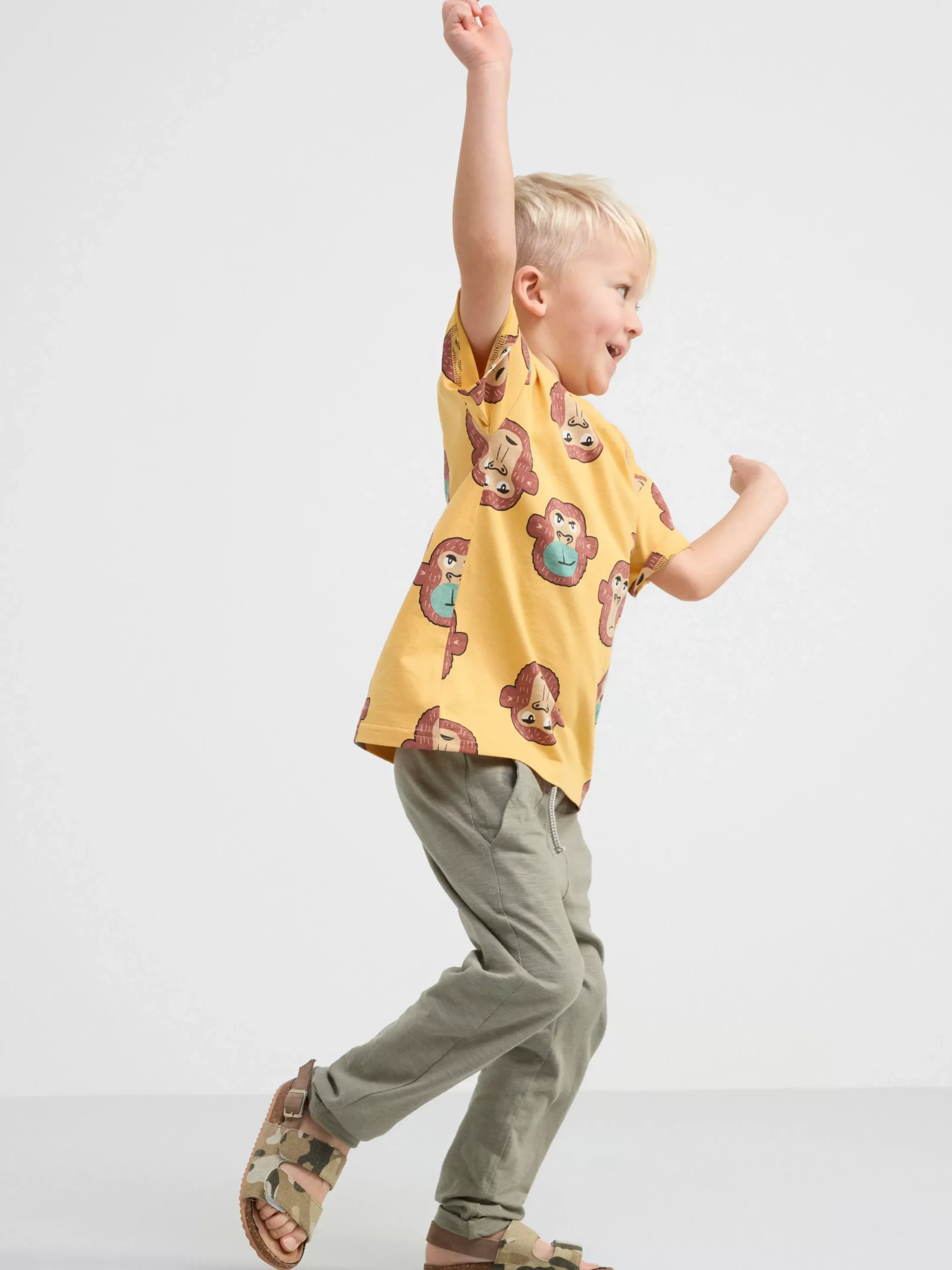 Toppar & T-Shirts>Lindex Kortarmad Topp Med Apor Light Dusty Yellow
