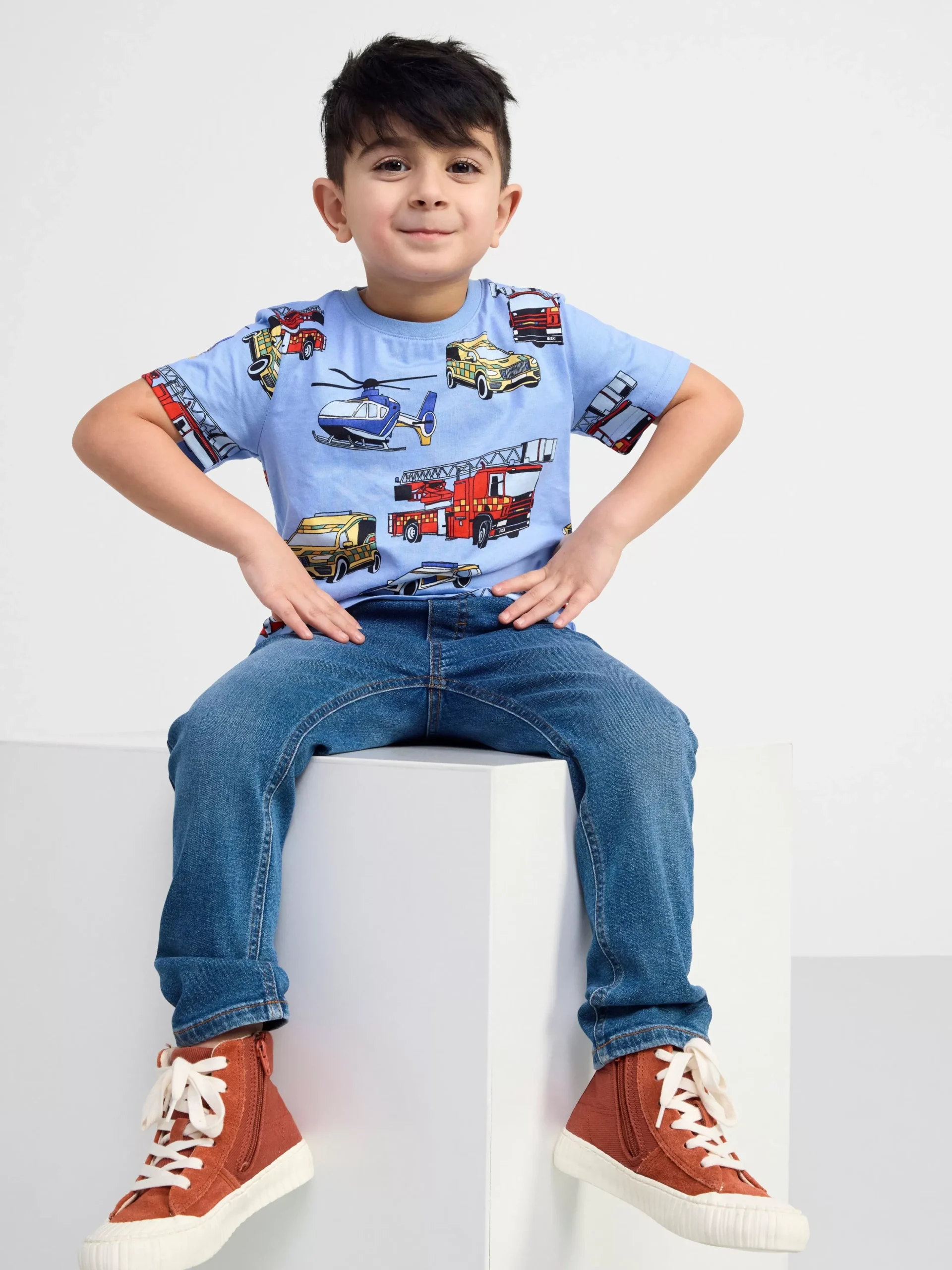 Toppar & T-Shirts>Lindex Kortarmad Topp Med Bilar Lt Dusty Blue