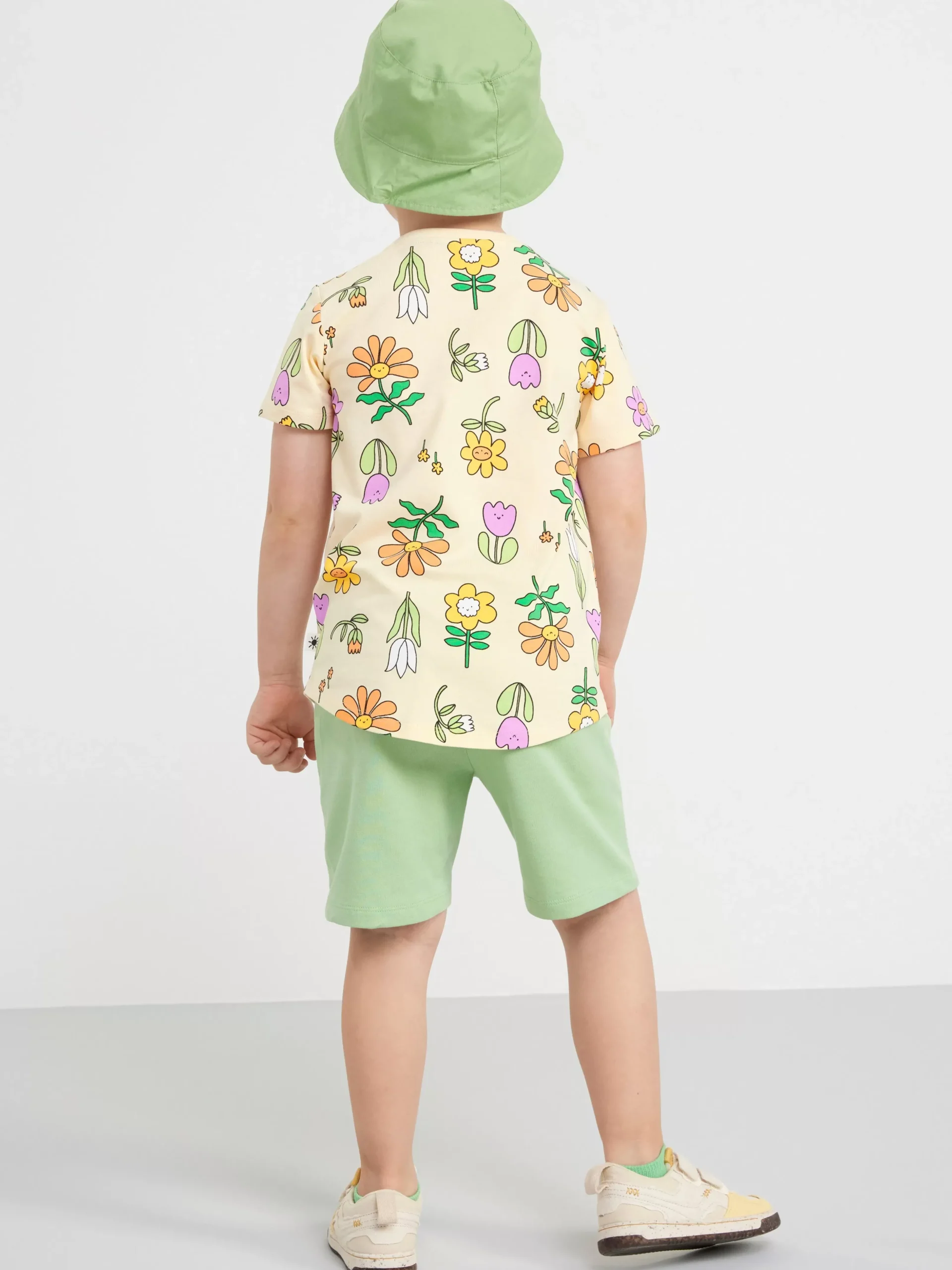 Toppar & T-Shirts>Lindex Kortarmad Topp Med Blommonster Light Yellow