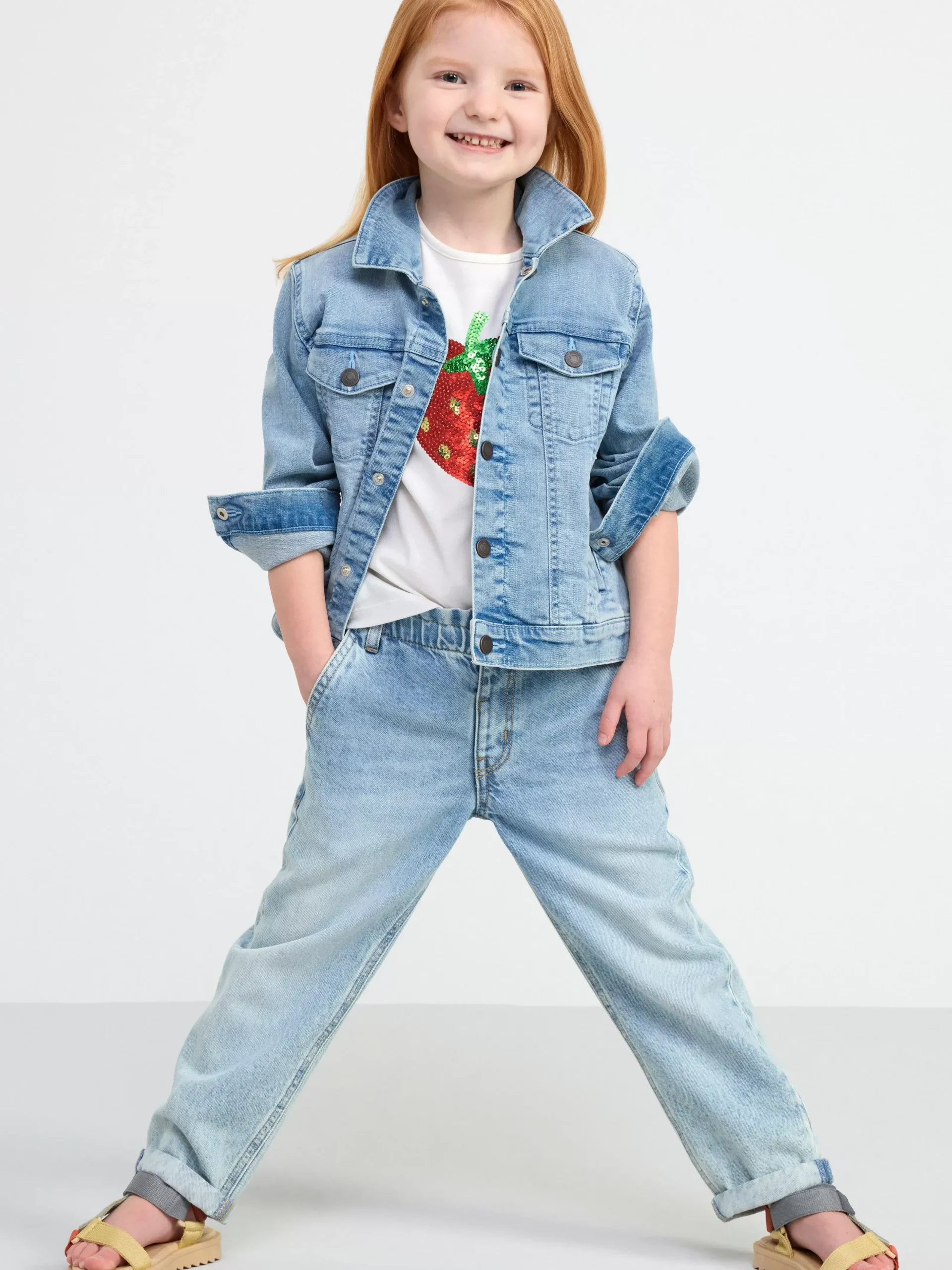 Toppar & T-Shirts>Lindex Kortarmad Topp Med Jordgubbe Light Dusty White